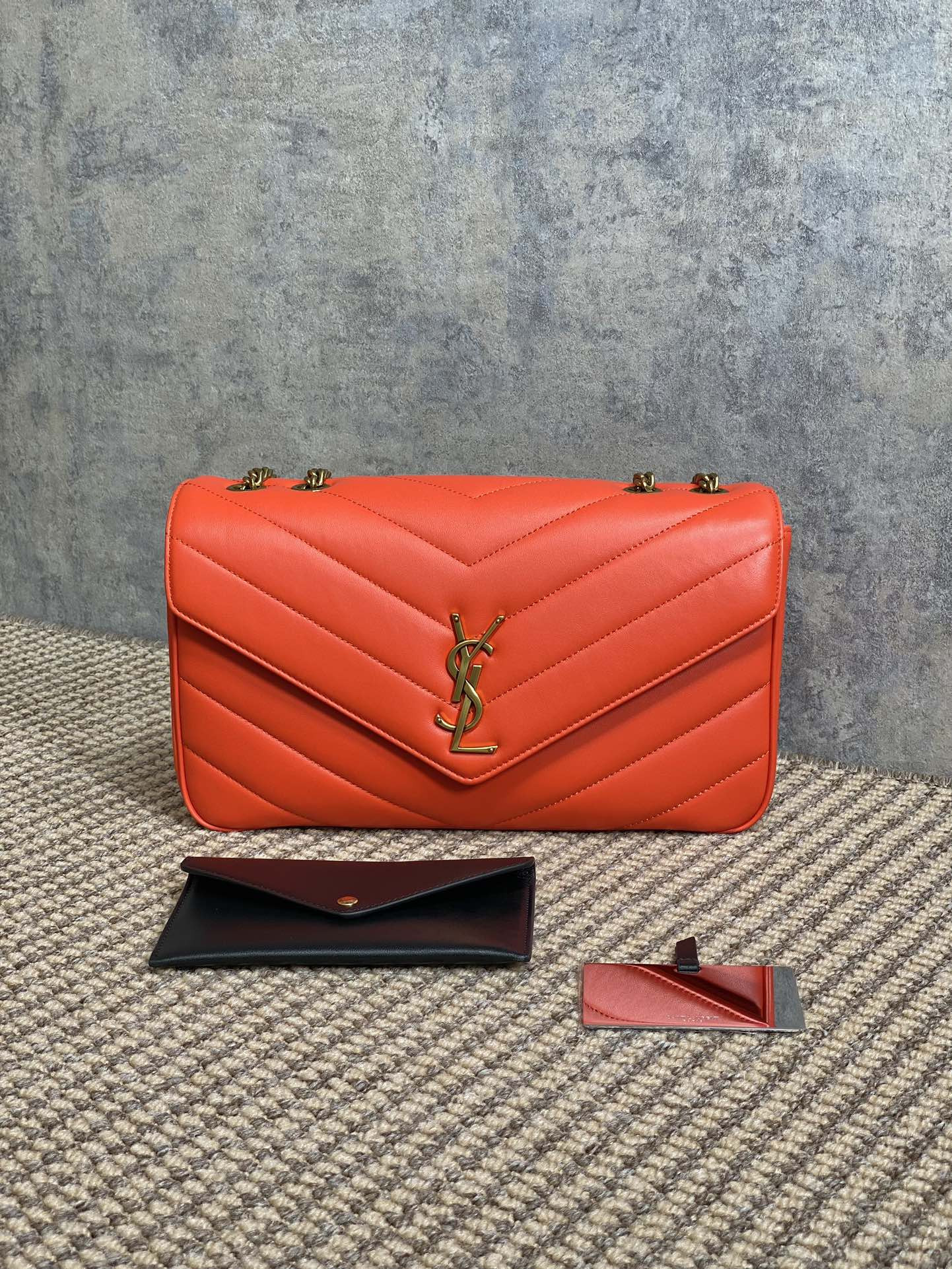Y*L loulou medium in matelassÉ lambskin 29x17x8cm
