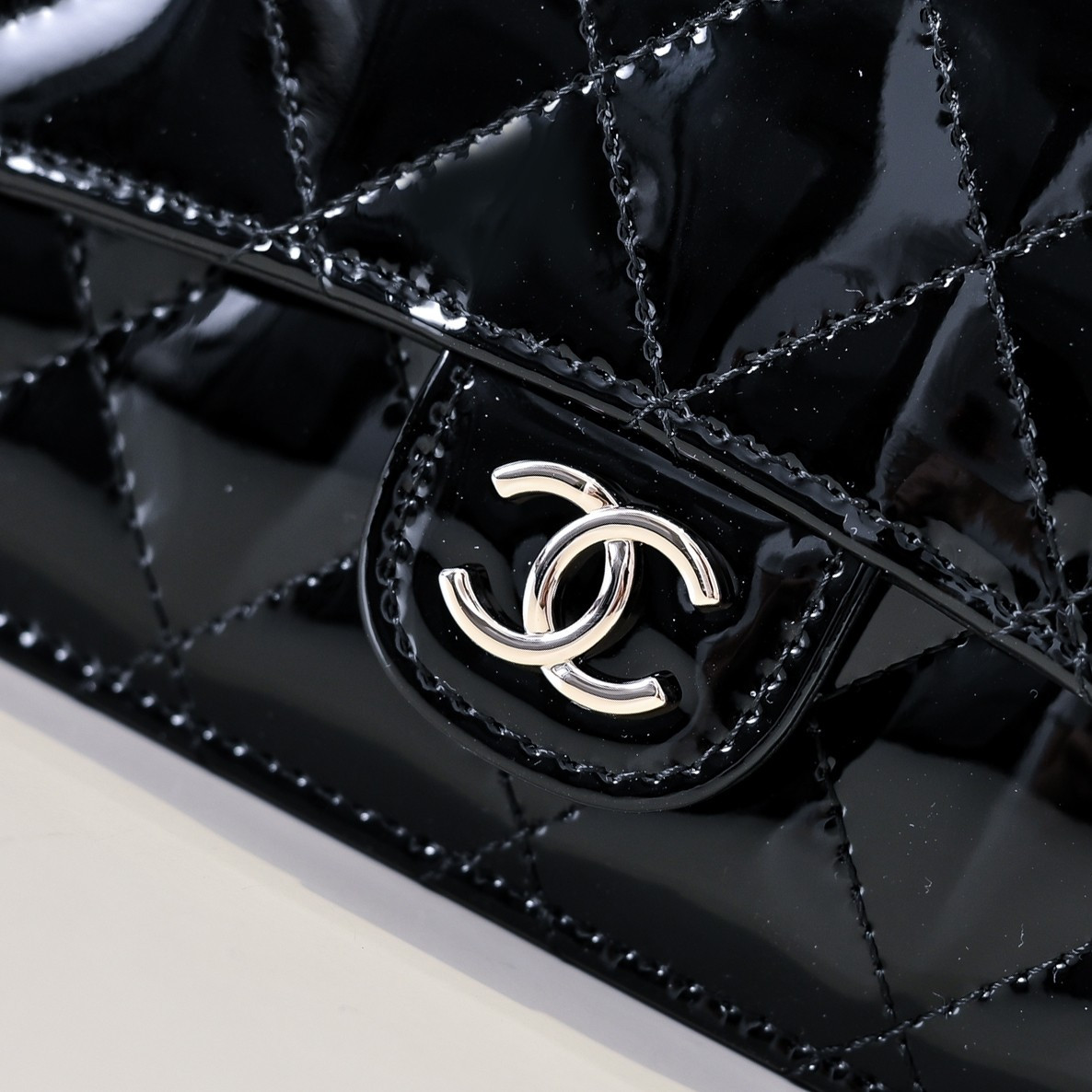 Ch*el classic handbag with top handle 17x10x4.5cm