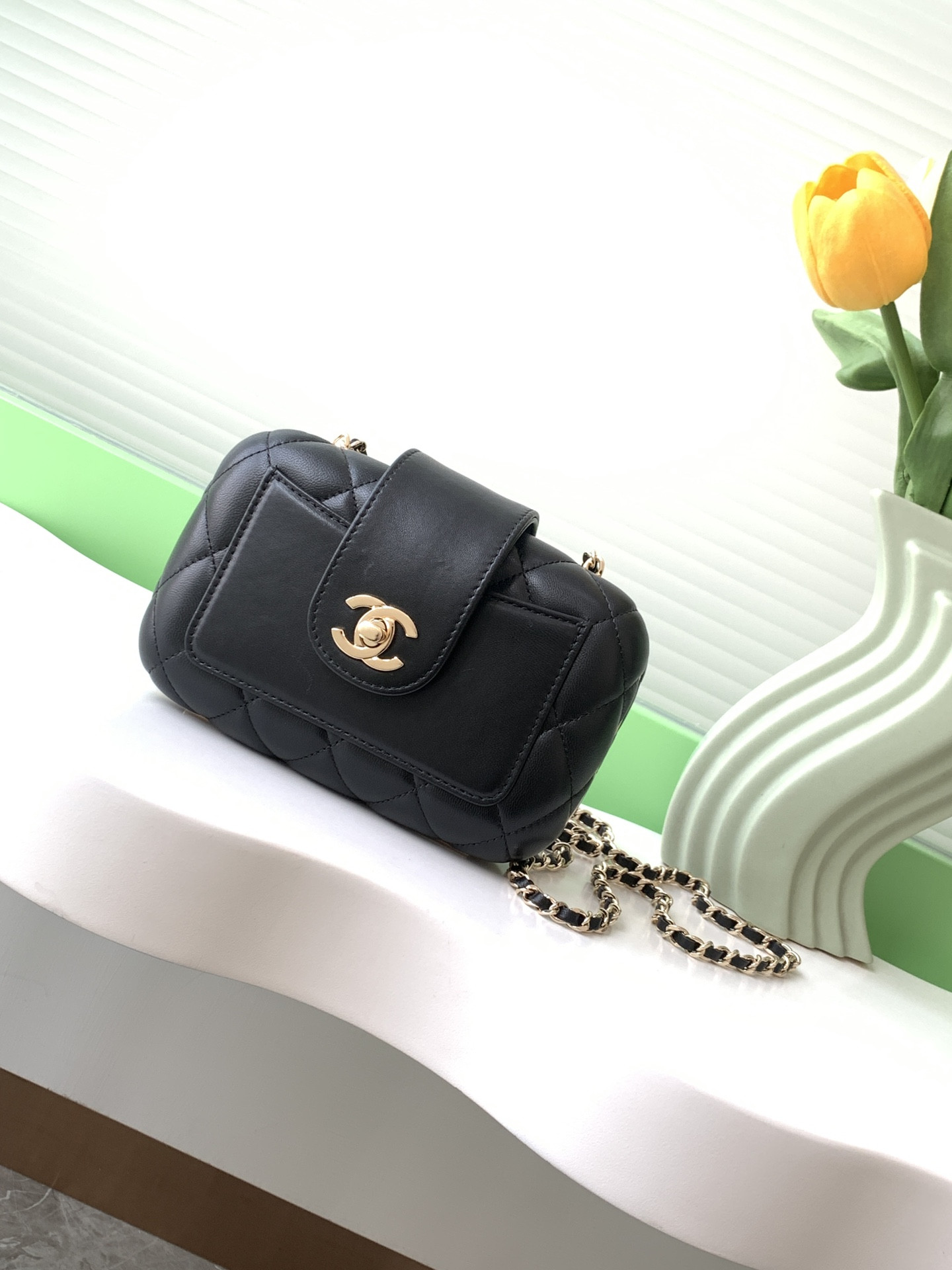 Ch*el clip bag 13x18x5cm