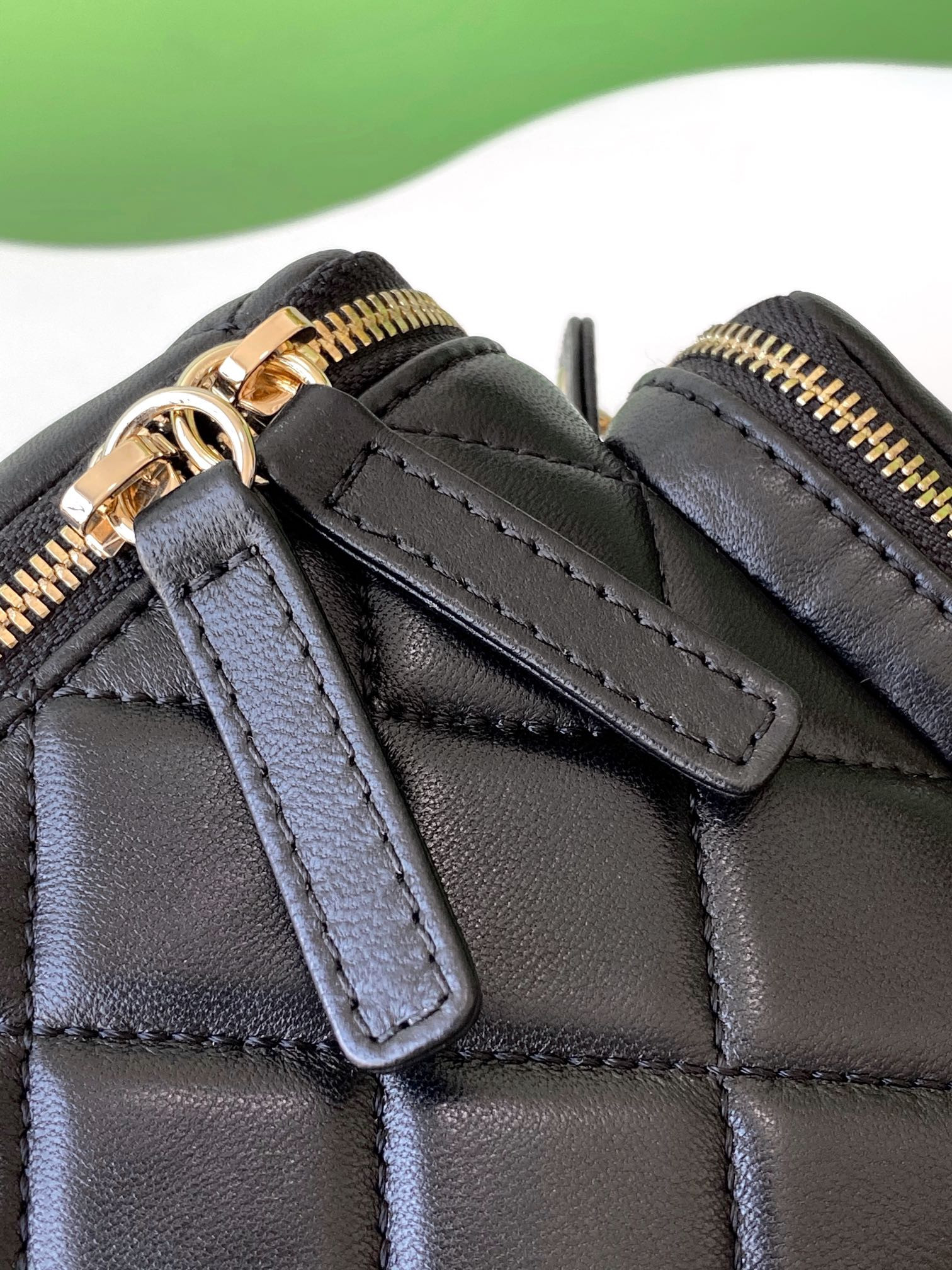 Ch*el vanity case 12x23x10cm