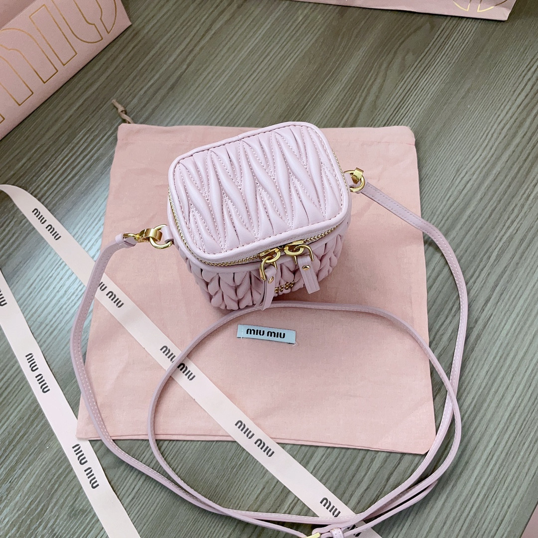 M1v M1v matelassé nappa leather micro bag 10.5x9.5x7cm