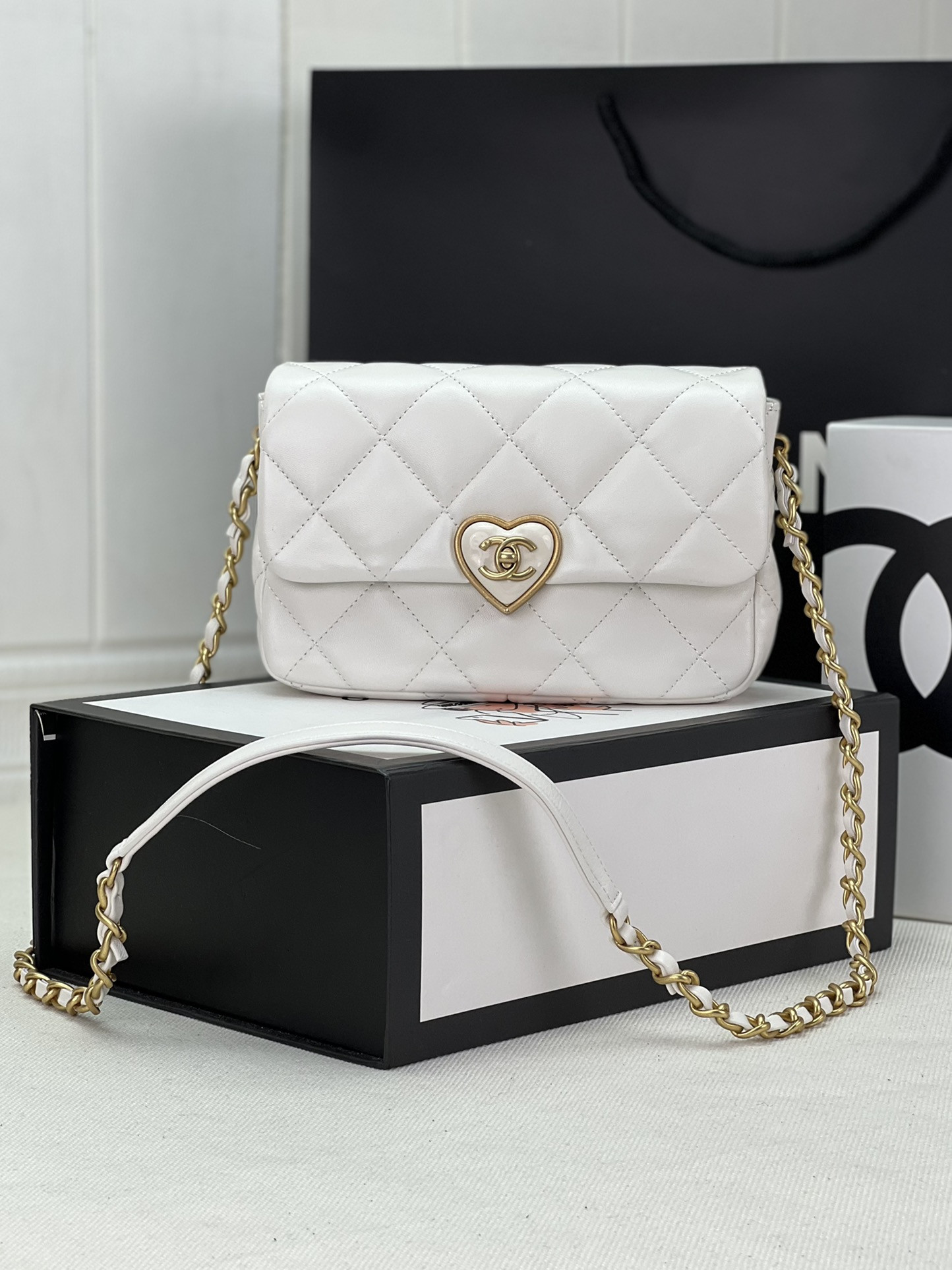 Ch*el flap handbag cf 21x14x6cm