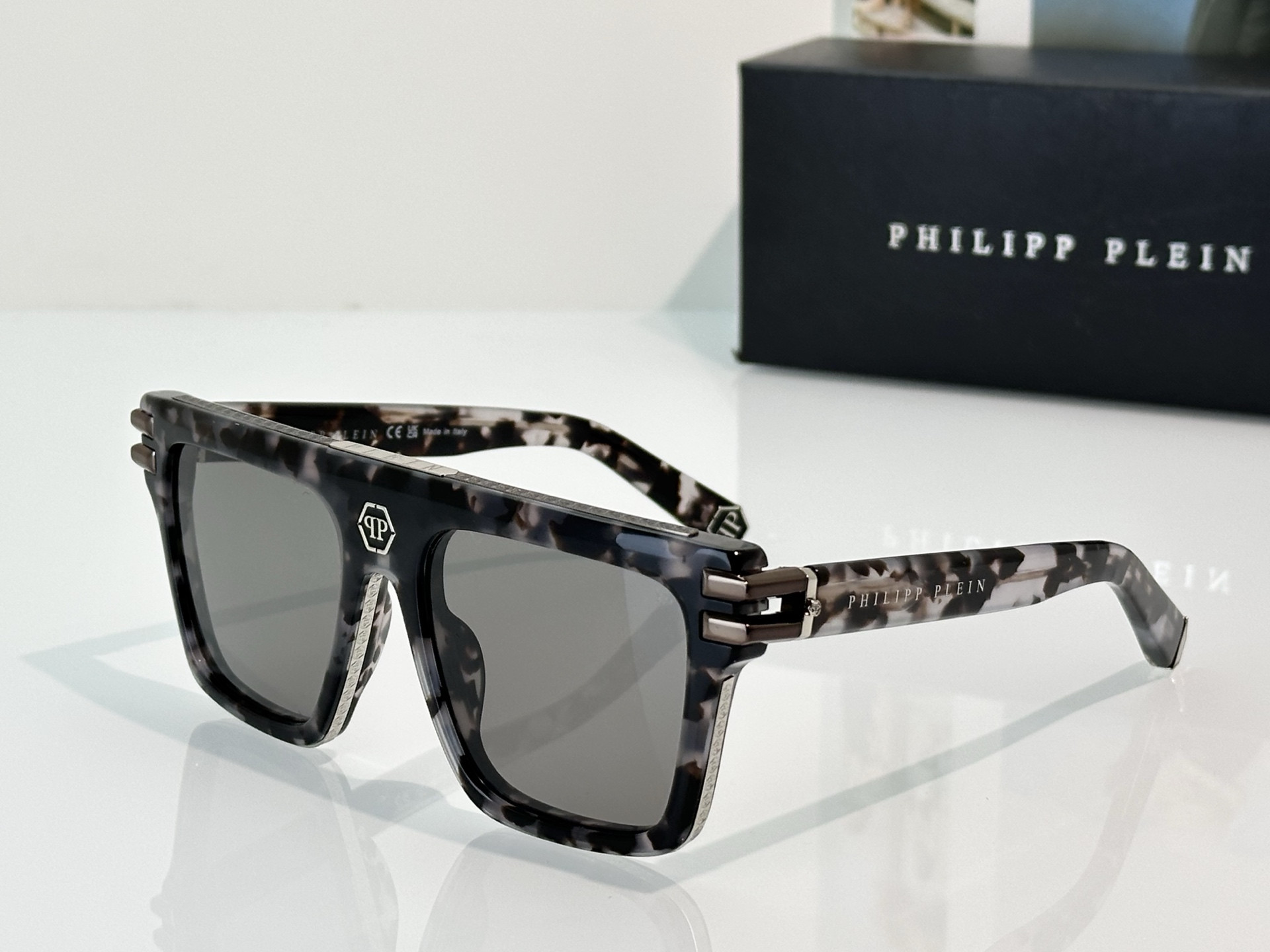 phi1ipp P1ein glasses spp98m 56-19-145
