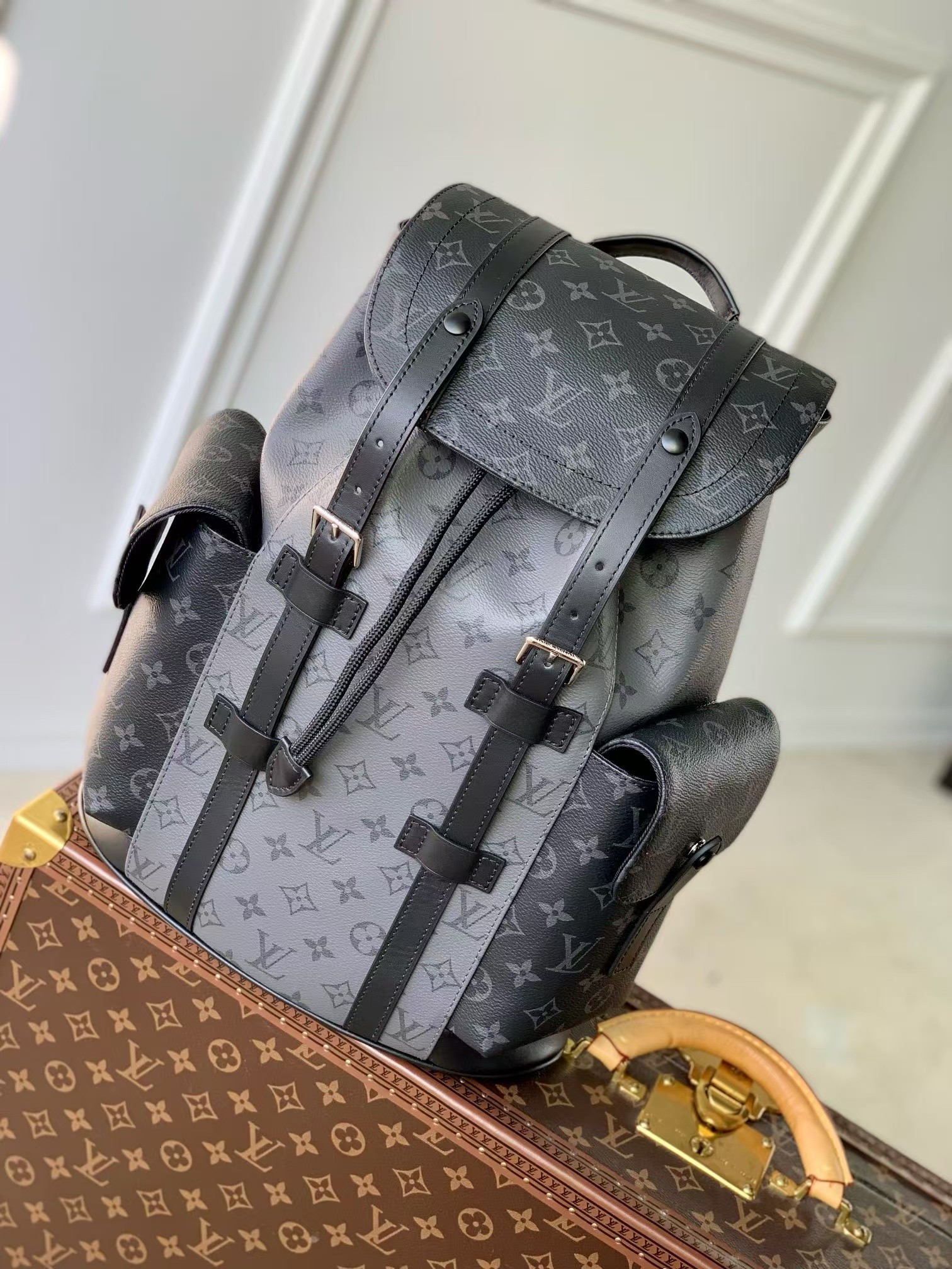 LV Christopher PM M46331 32 x 39 x 12 cm