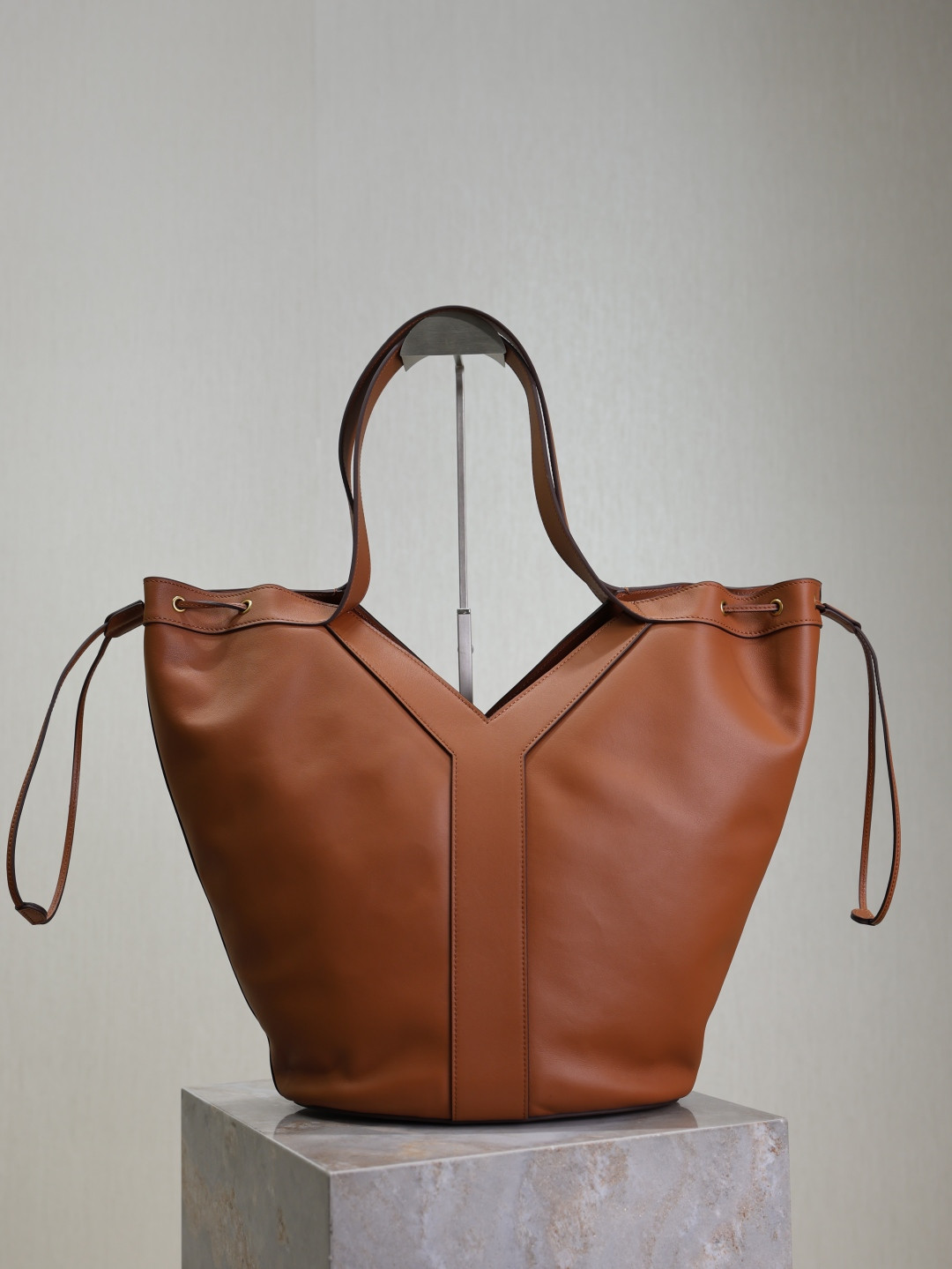 Y*L y large hobo (leather) 35 x 25 x 15 cm