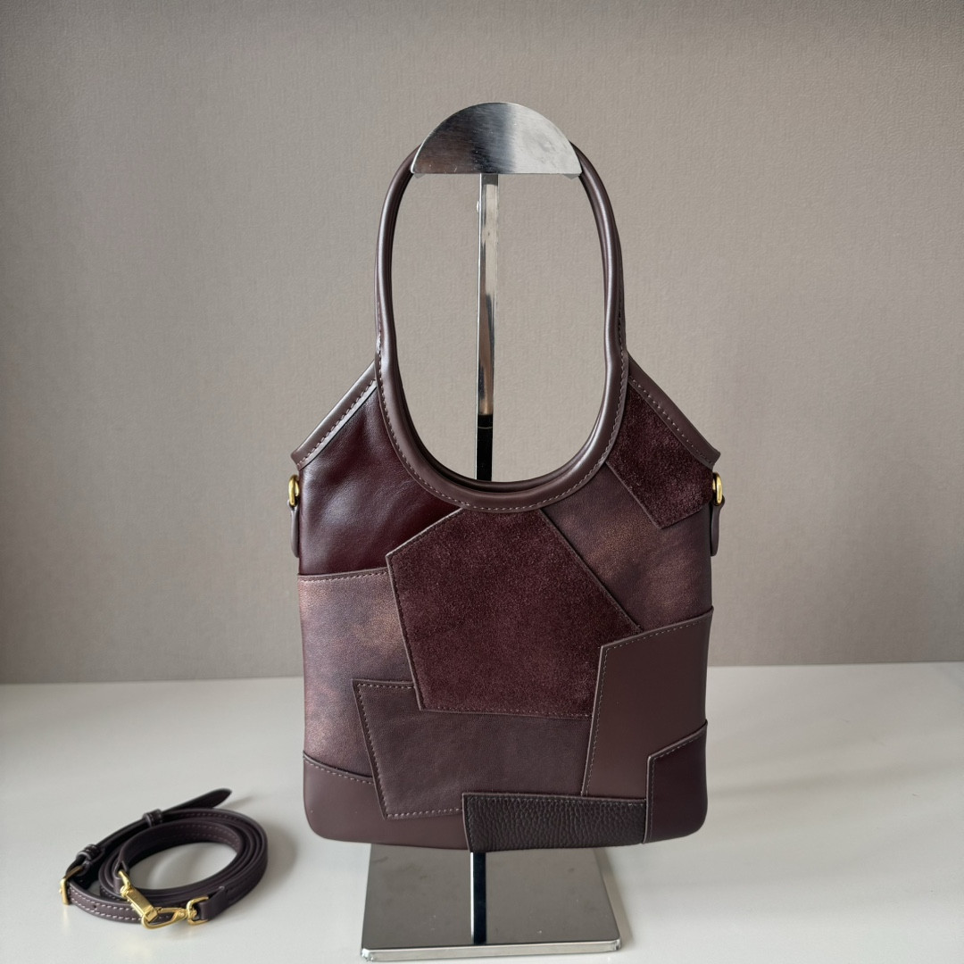 M1v M1v ivy leather handbag 24x20cm