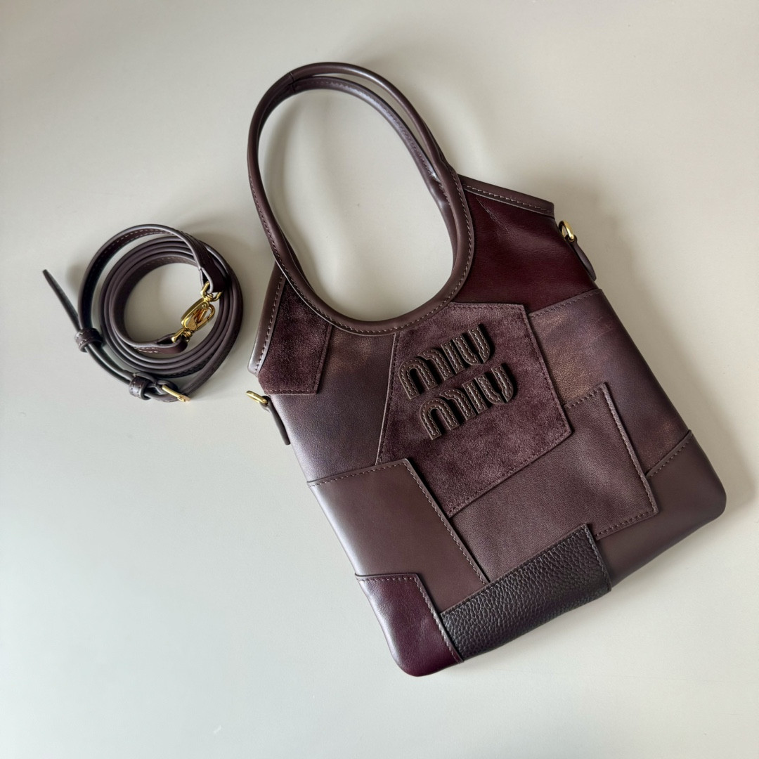 M1v M1v ivy leather handbag 24x20cm