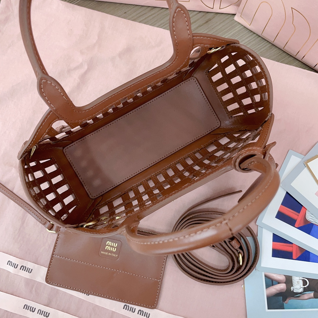 M1v M1v leather basket 12.5x24x9cm