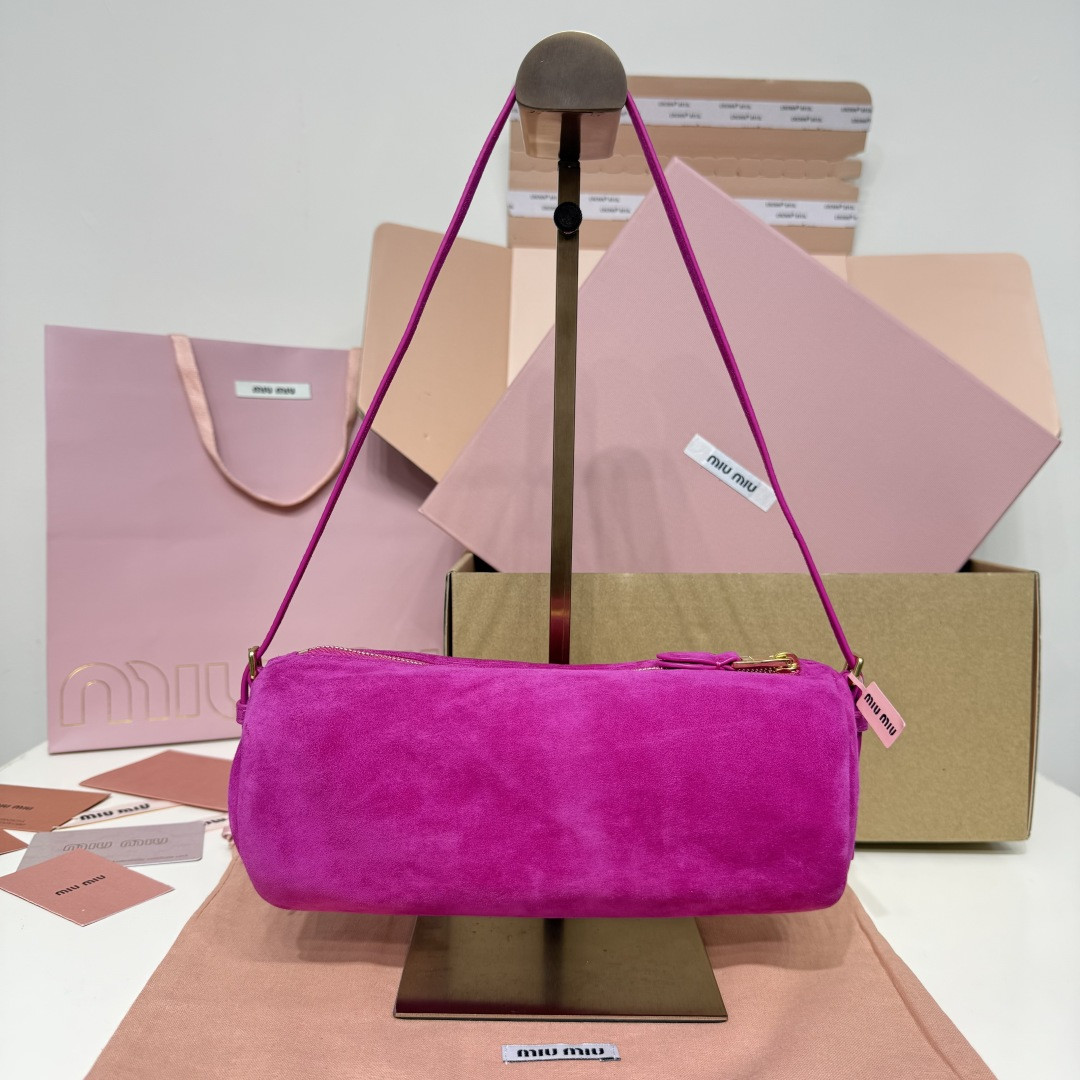 M1v M1v suede pouch 22x9x9cm