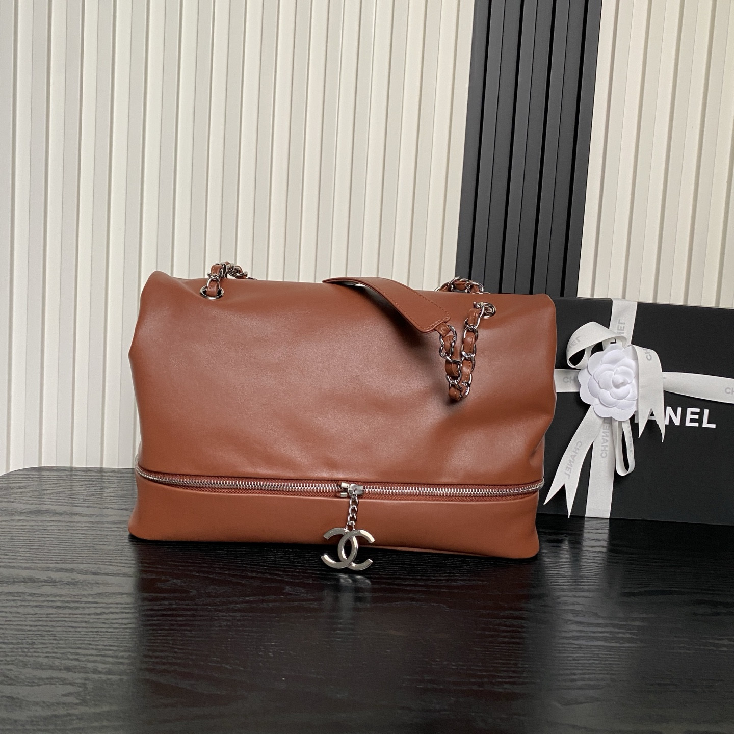 ch*el vintage Gr*ffiti tote airport bag 36x24x12cm