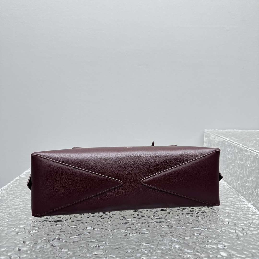 A1a1a LE TECKEL MEDIUM BAG 33x11x10cm