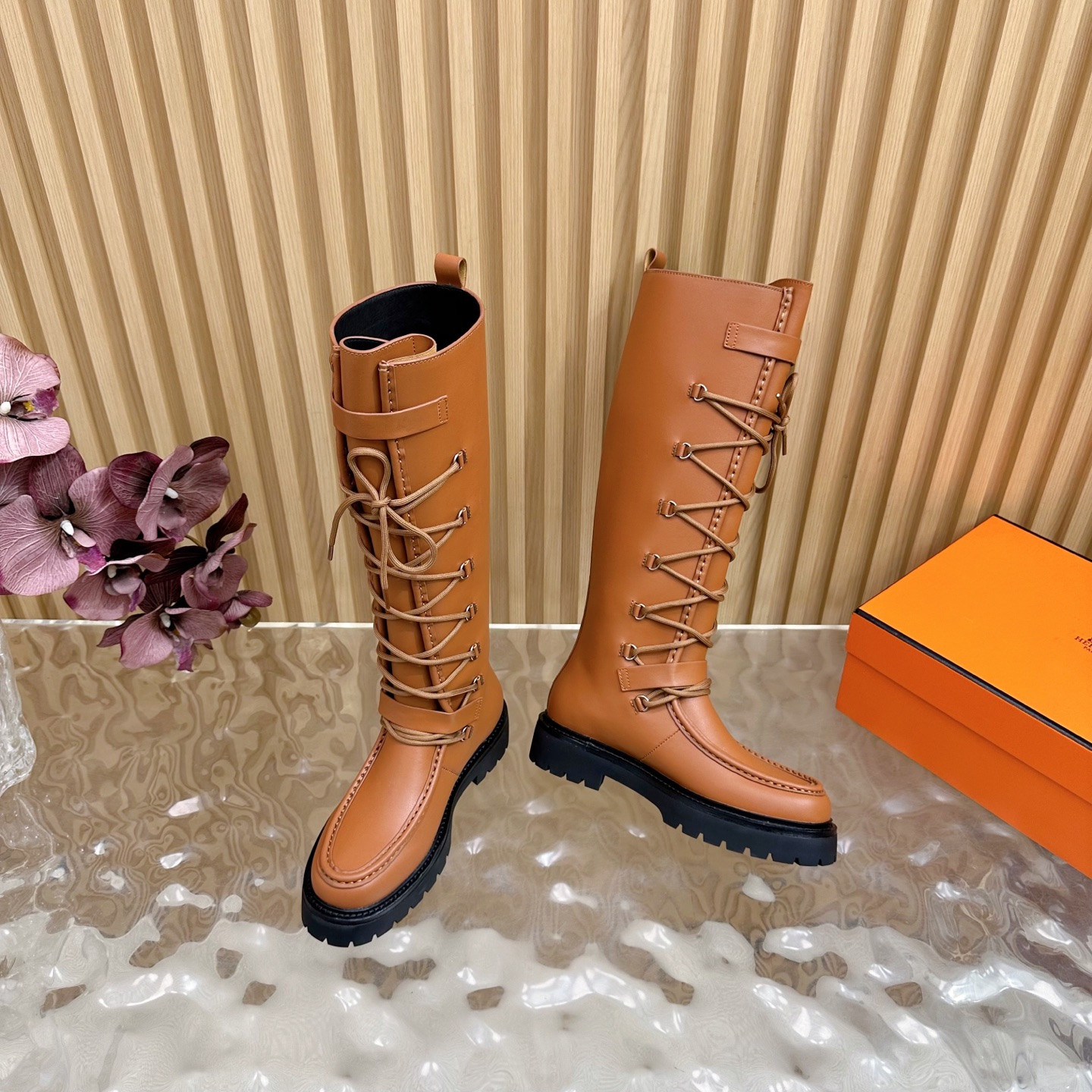 ua H**mes landscape boot