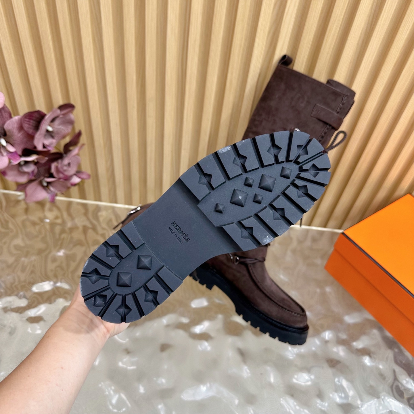 ua H**mes landscape boot