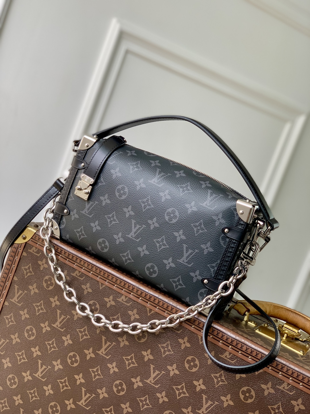 LV Side Trunk MM East West M26226 28x15x7cm