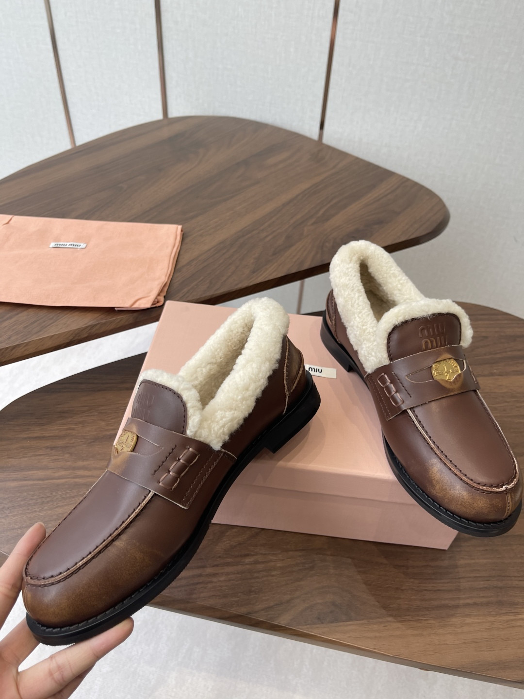 ua M1v M1v bleached leather and shearling penny loafers