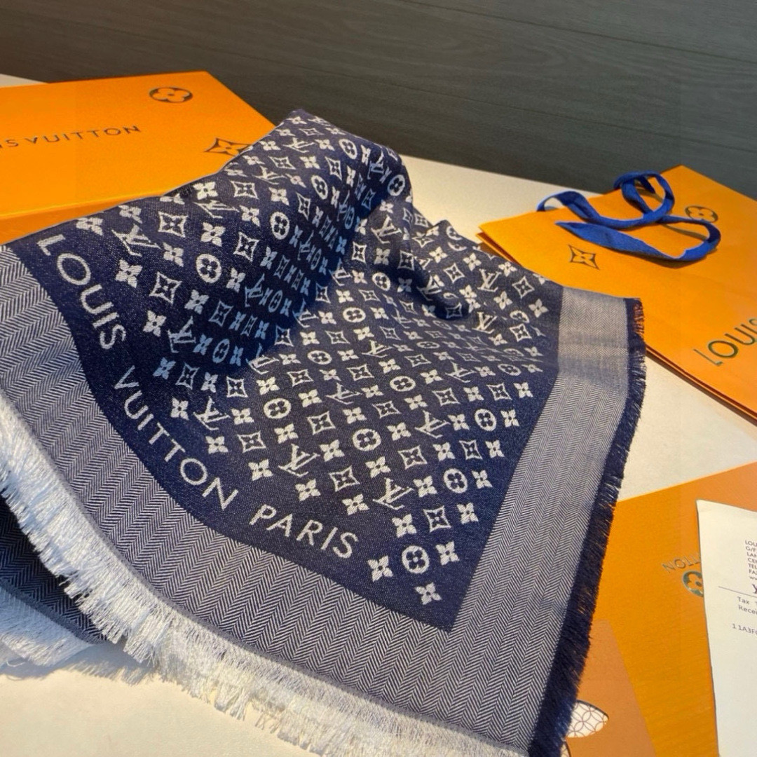 l0*is V*t0n monogram scarf 120x120cm 70% wool 30% silk