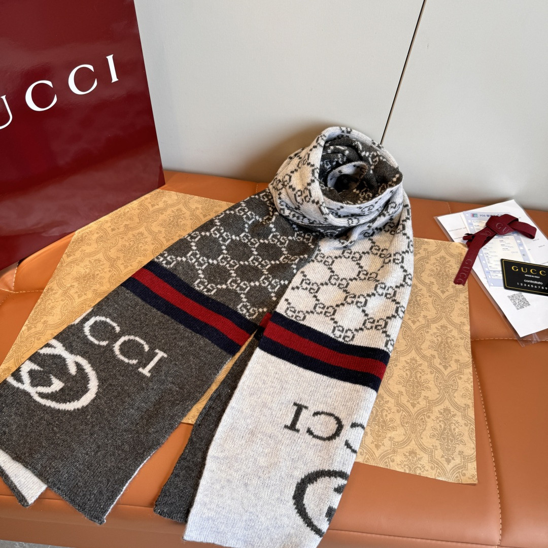 G*u*i scarf 30x190cm
