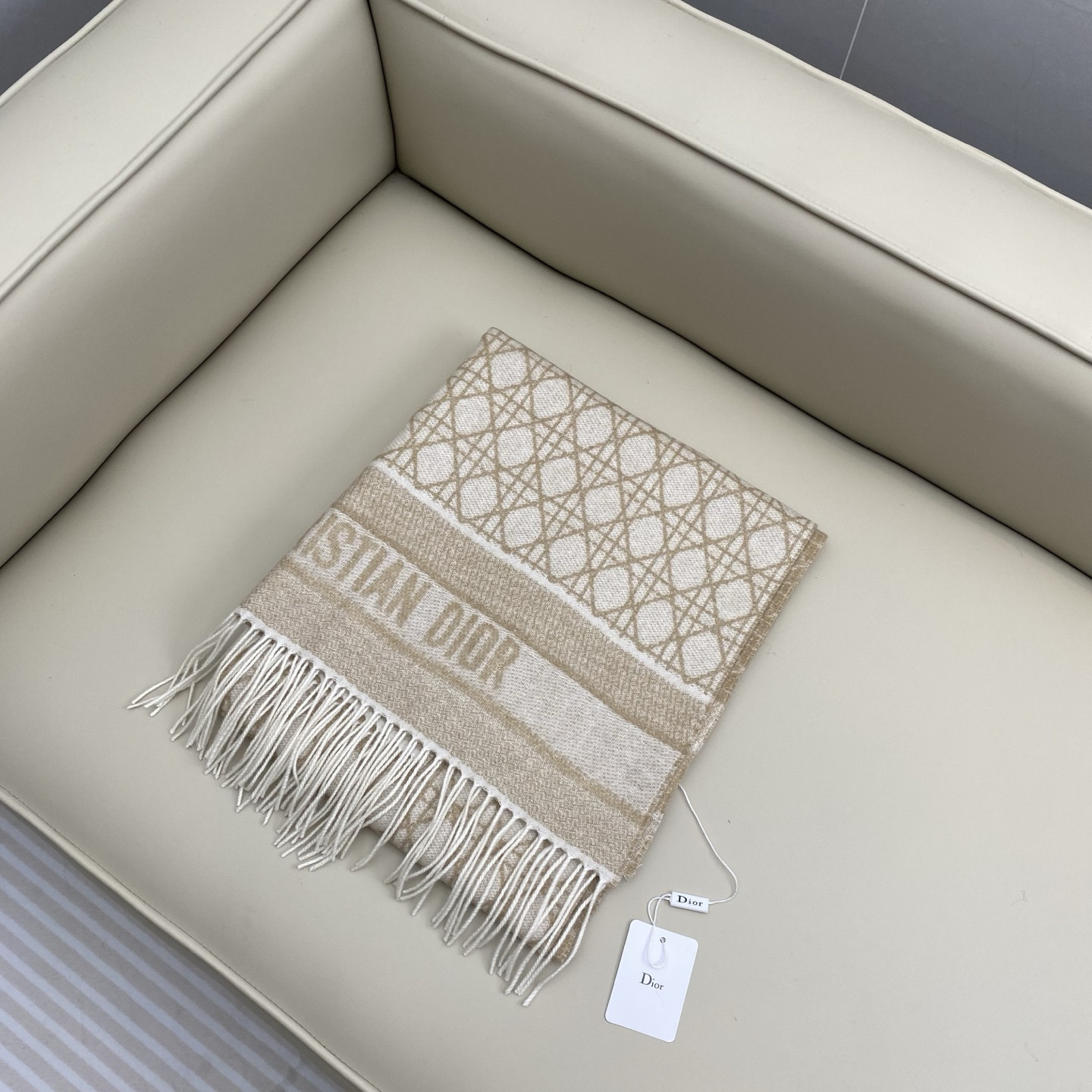 D*or cannage scarf 220x45cm 67% cashmere 43% virgin wool