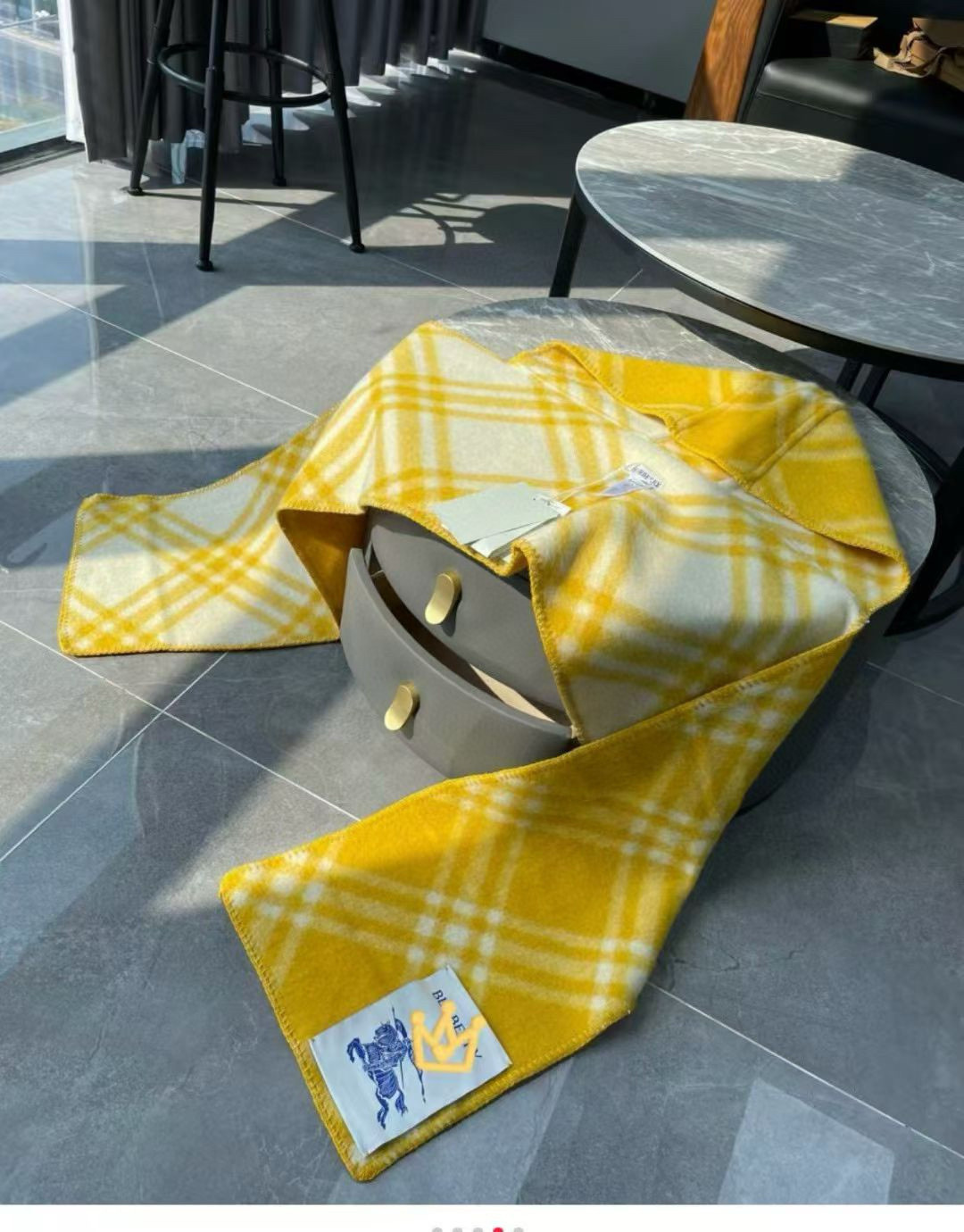 B**rry scarf 30x195cm
