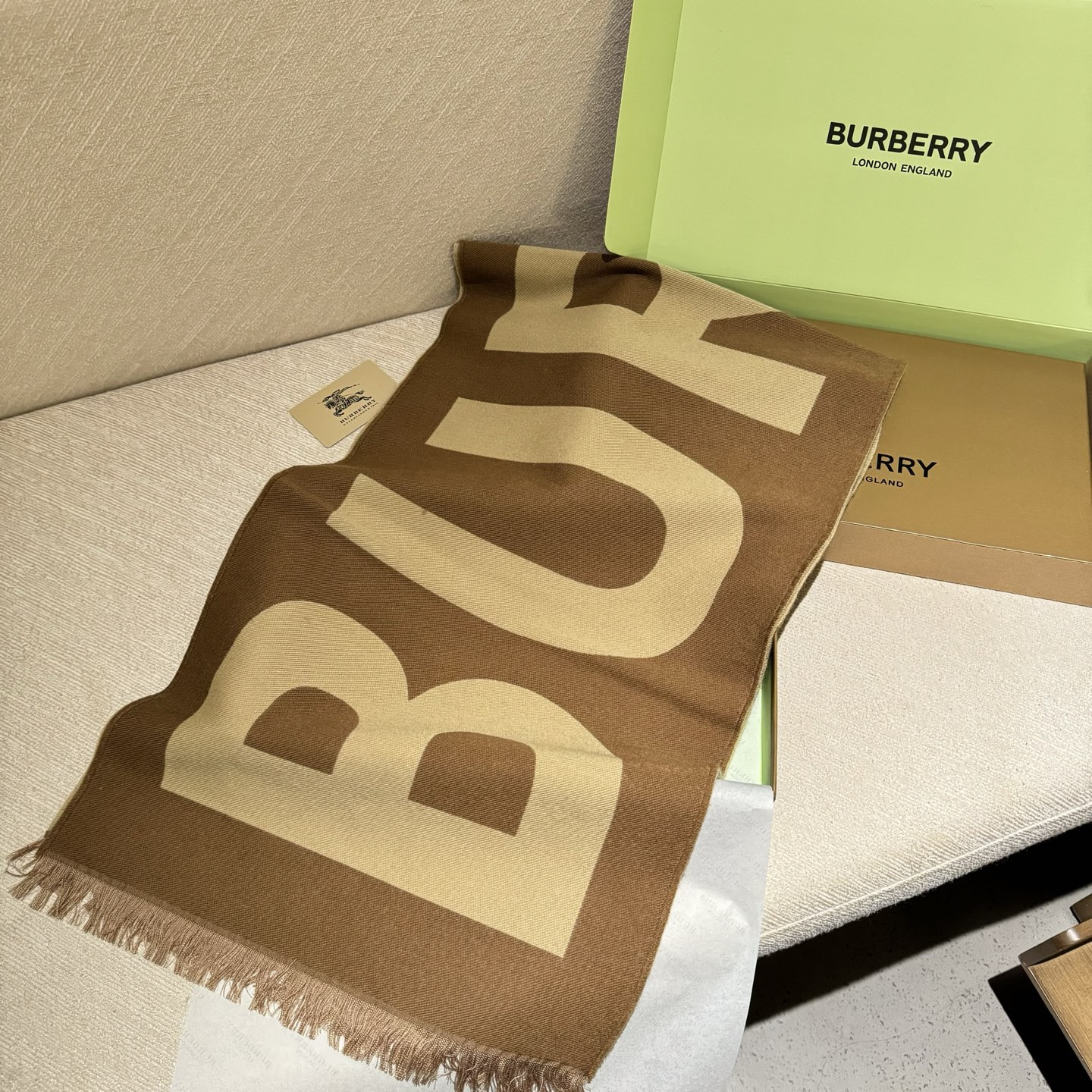 B**rry scarf 33x188cm 100% wool