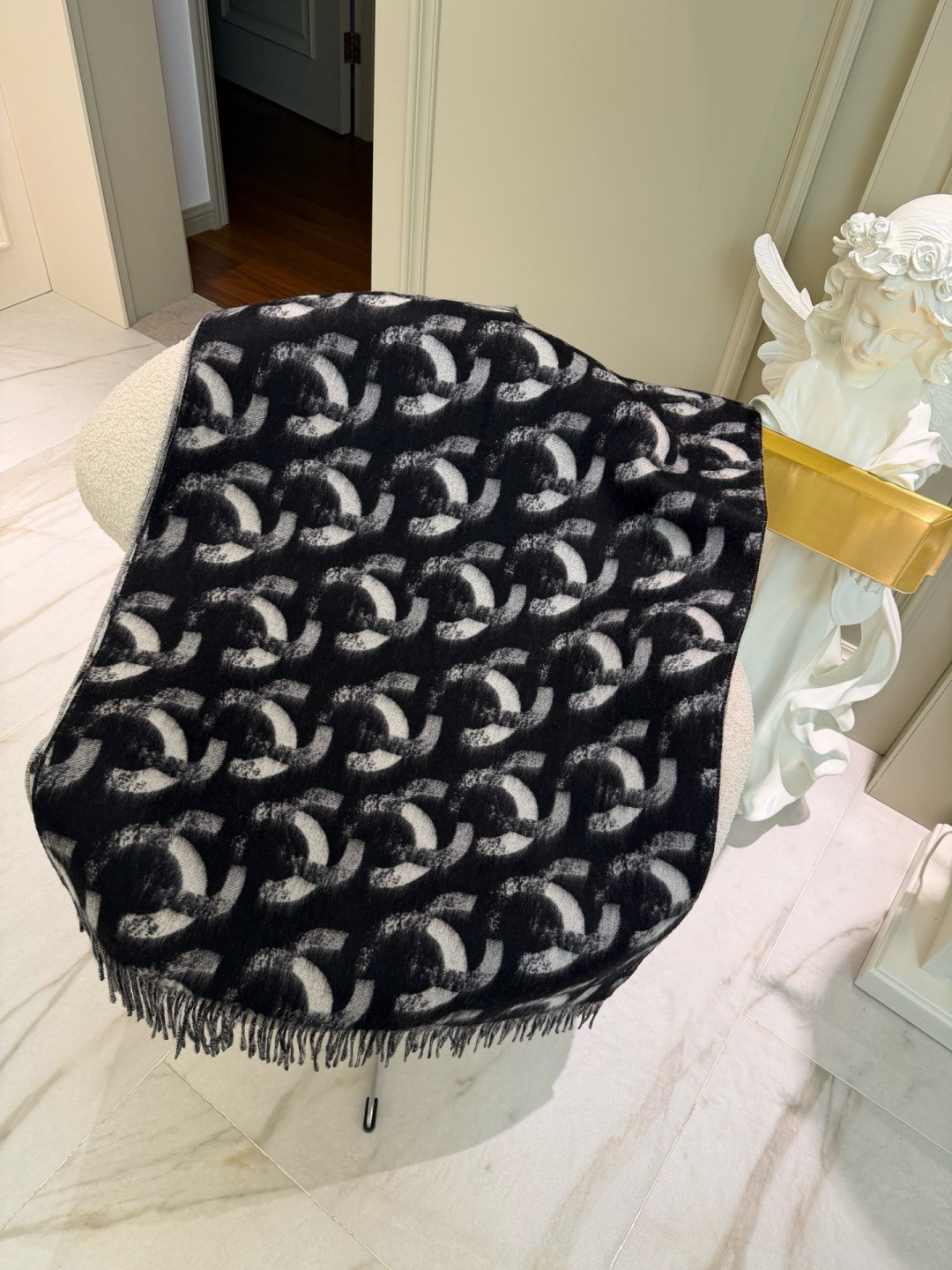 Ch*el scarf 65x210cm 100% cashmere