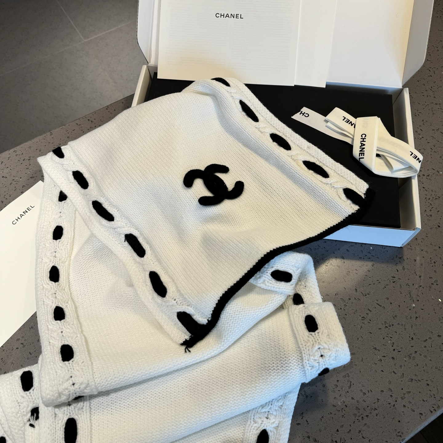 Ch*el scarf 32x170cm 100% cashmere