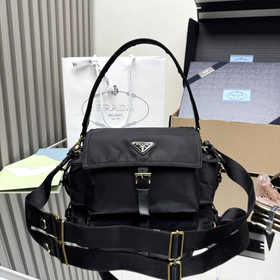 Pra*a explore medium re-nylon shoulder bag with flap 14x30x10cm