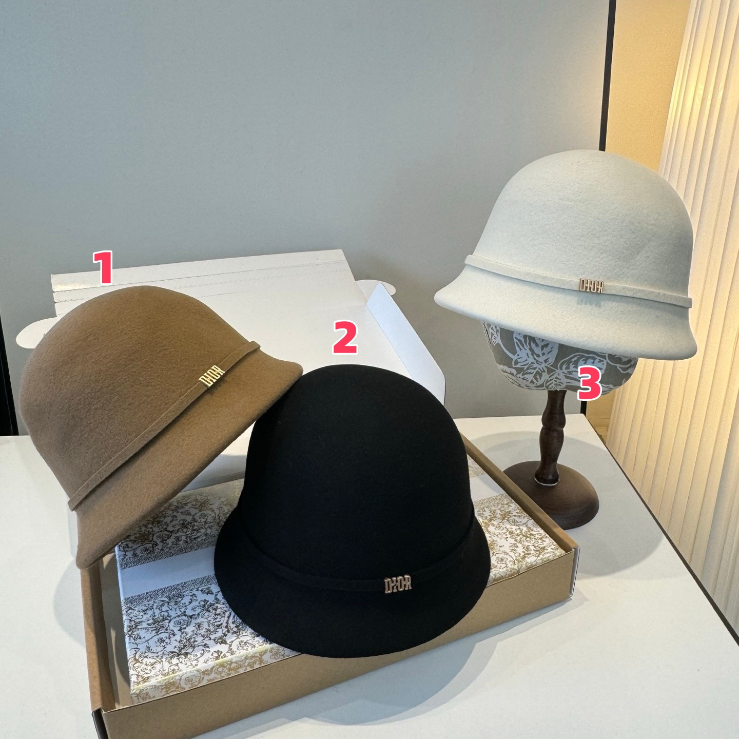 D*or wool felt bucket hat