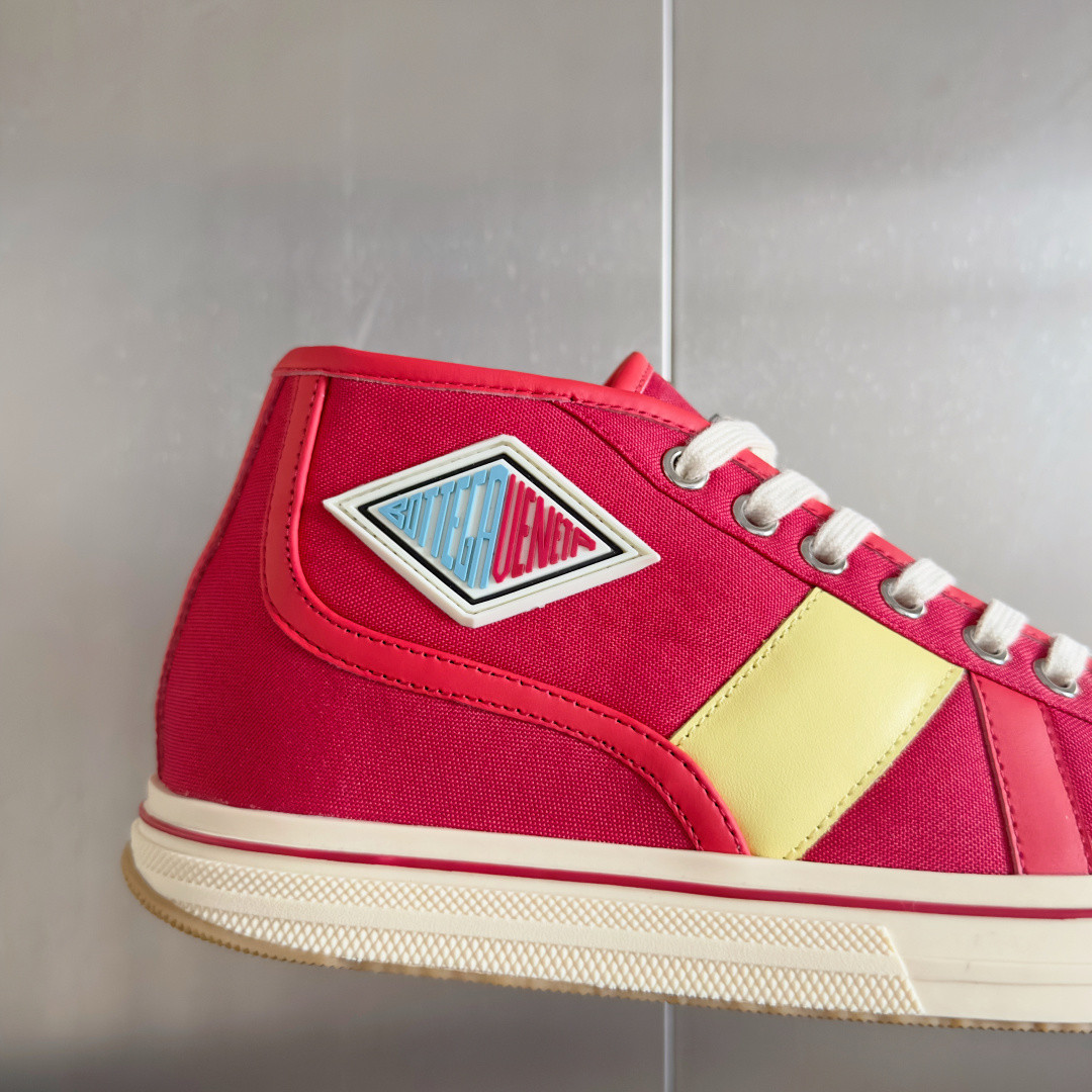 ua bo*te*ga Ve*ne*ta eliot sneaker