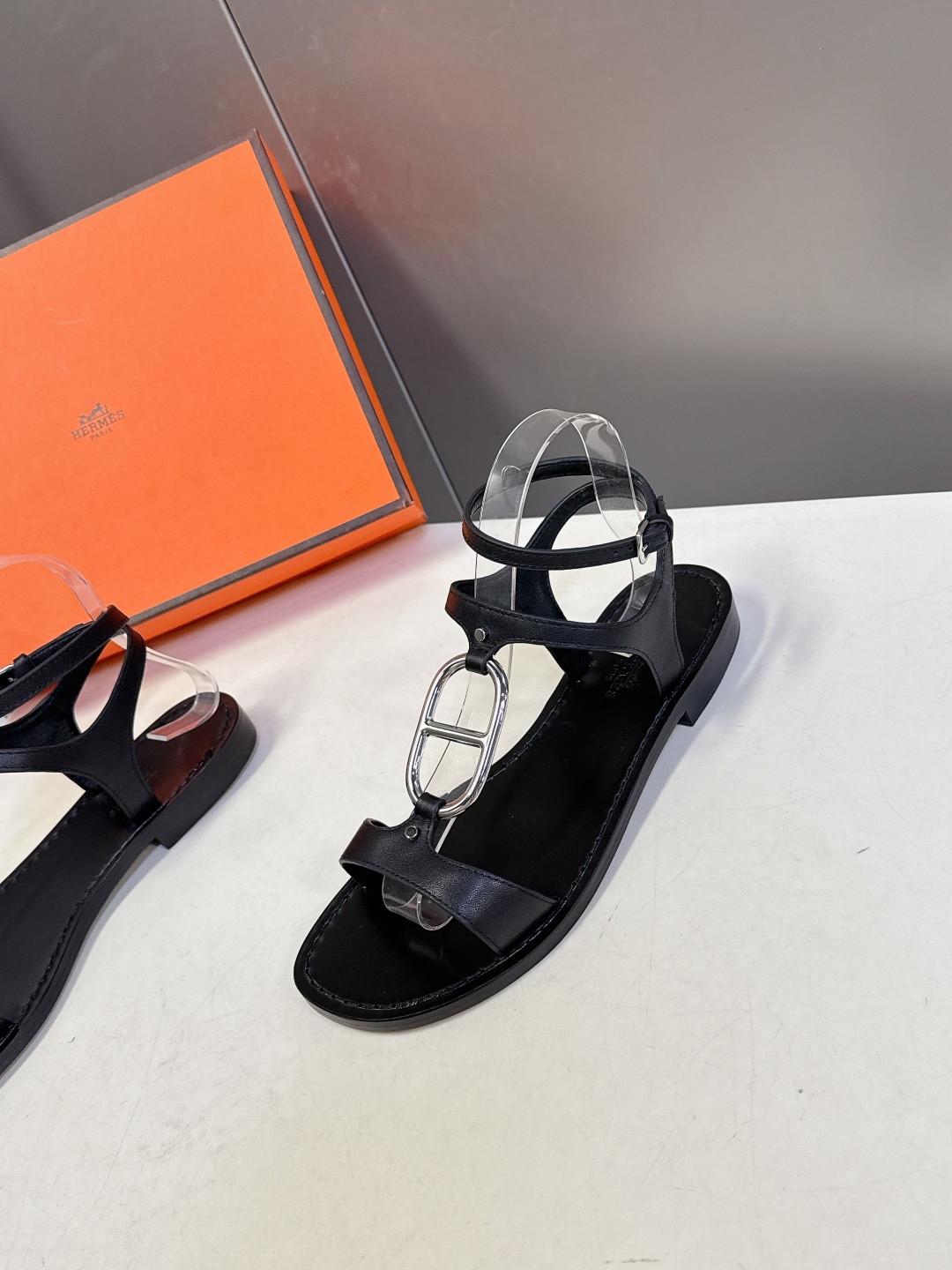 ua H**mes marinella sandal