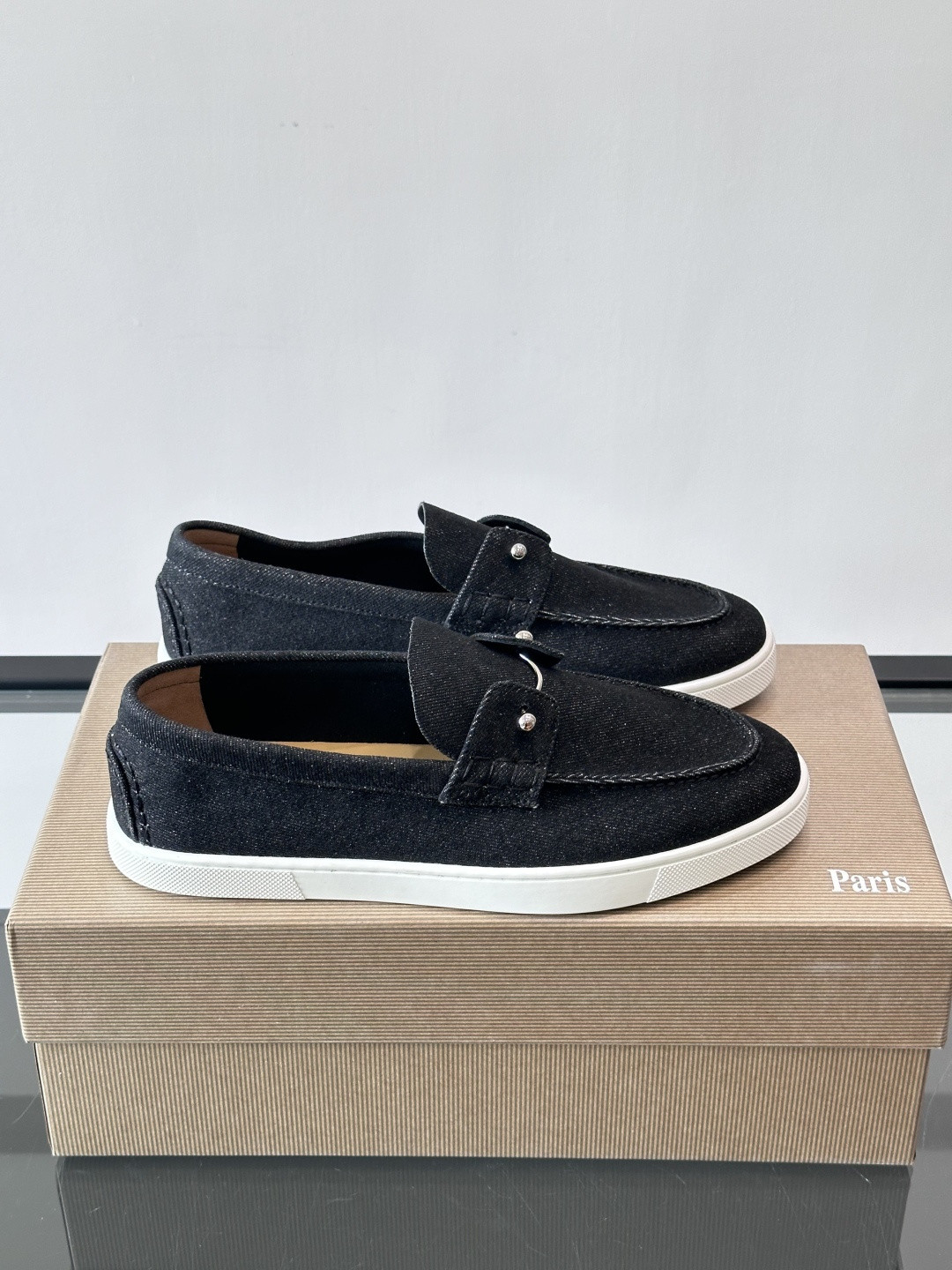 ua Ch**an louboutin chambeliboat boat shoes