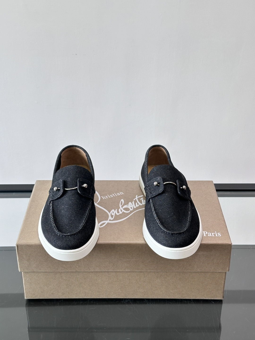 ua Ch**an louboutin chambeliboat boat shoes