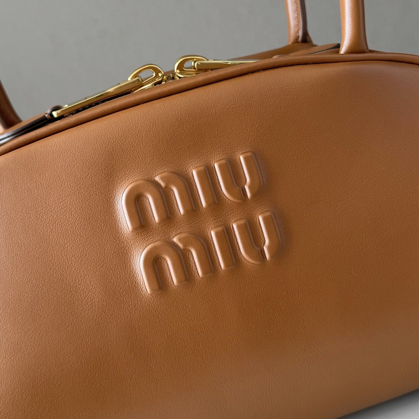 M1v M1v medium beau leather bag 13x30x13.5cm