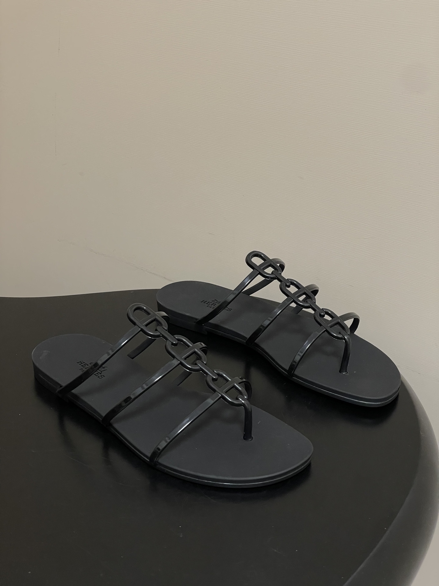 ua H**mes mykonos sandal
