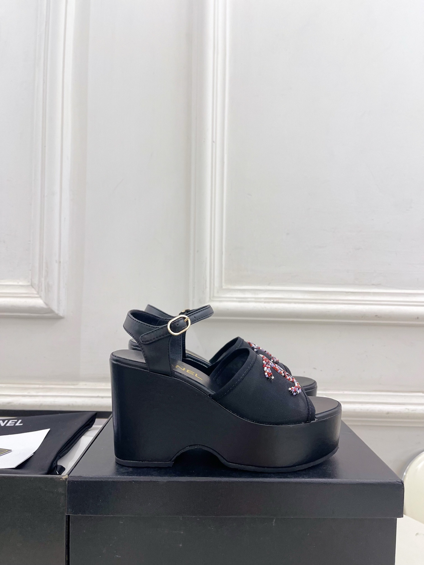 ua Ch*el sandals 9.5cm heel