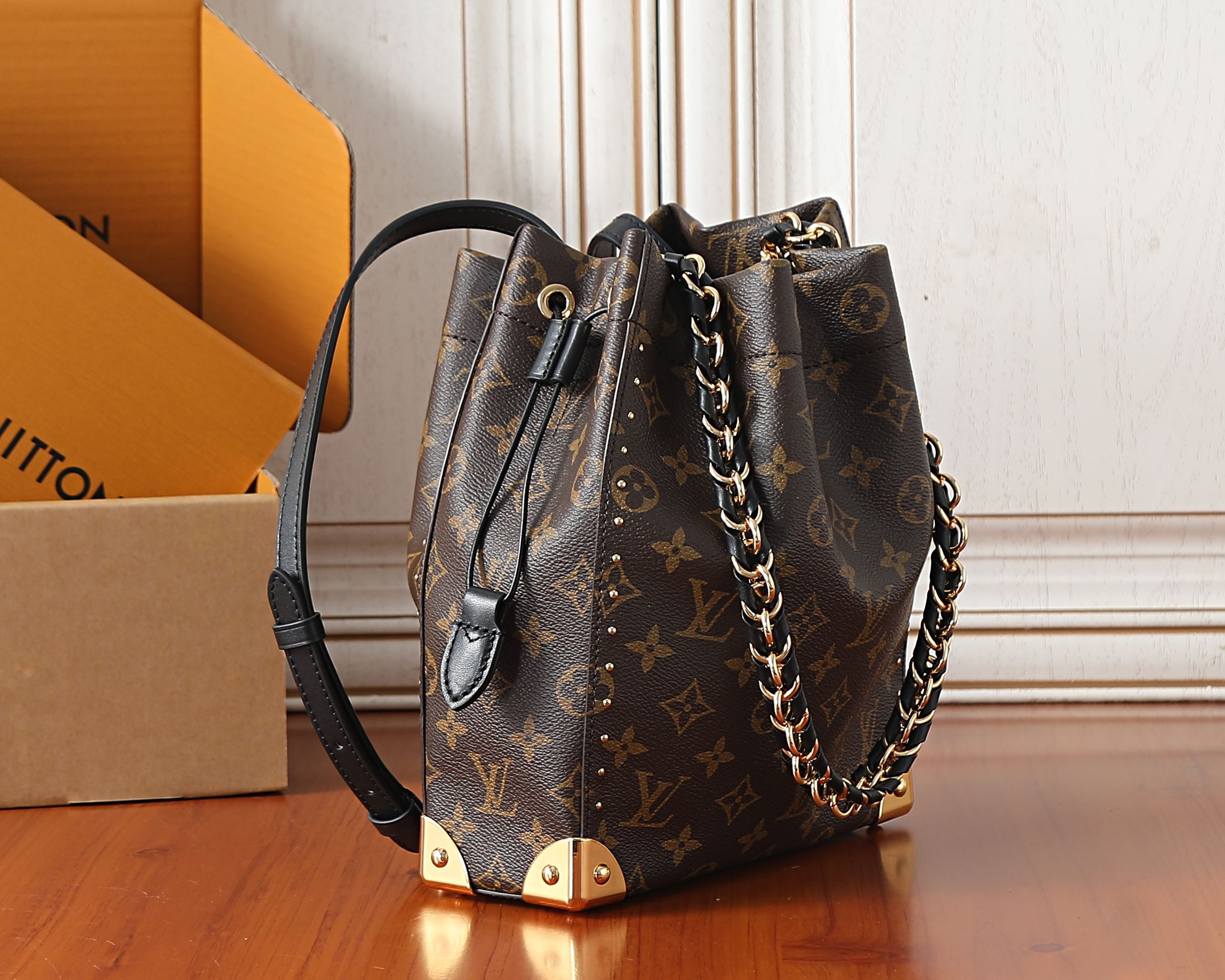 LV NOÉ TRUNK Handbag M28515 23x27x8cm