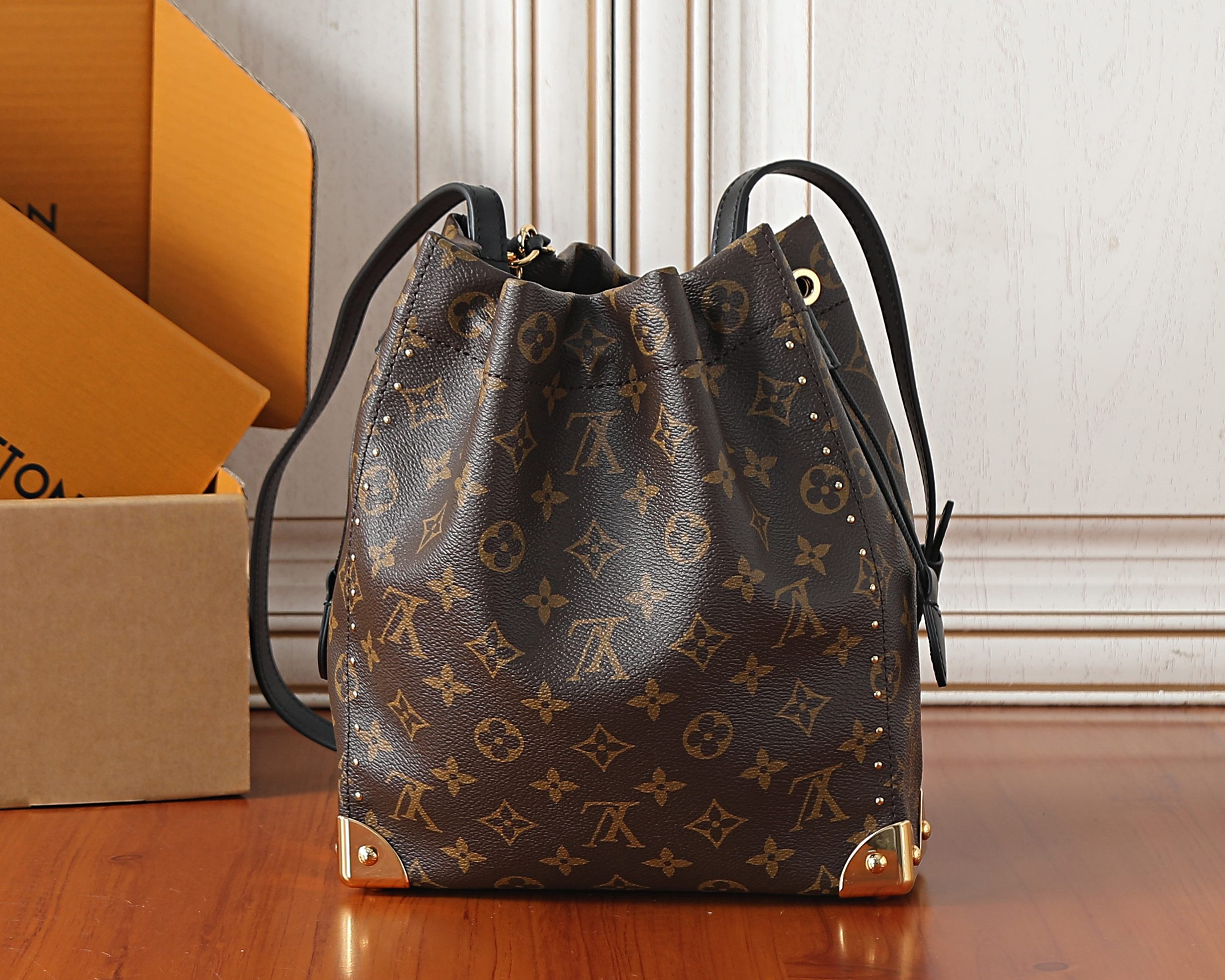 LV NOÉ TRUNK Handbag M28515 23x27x8cm