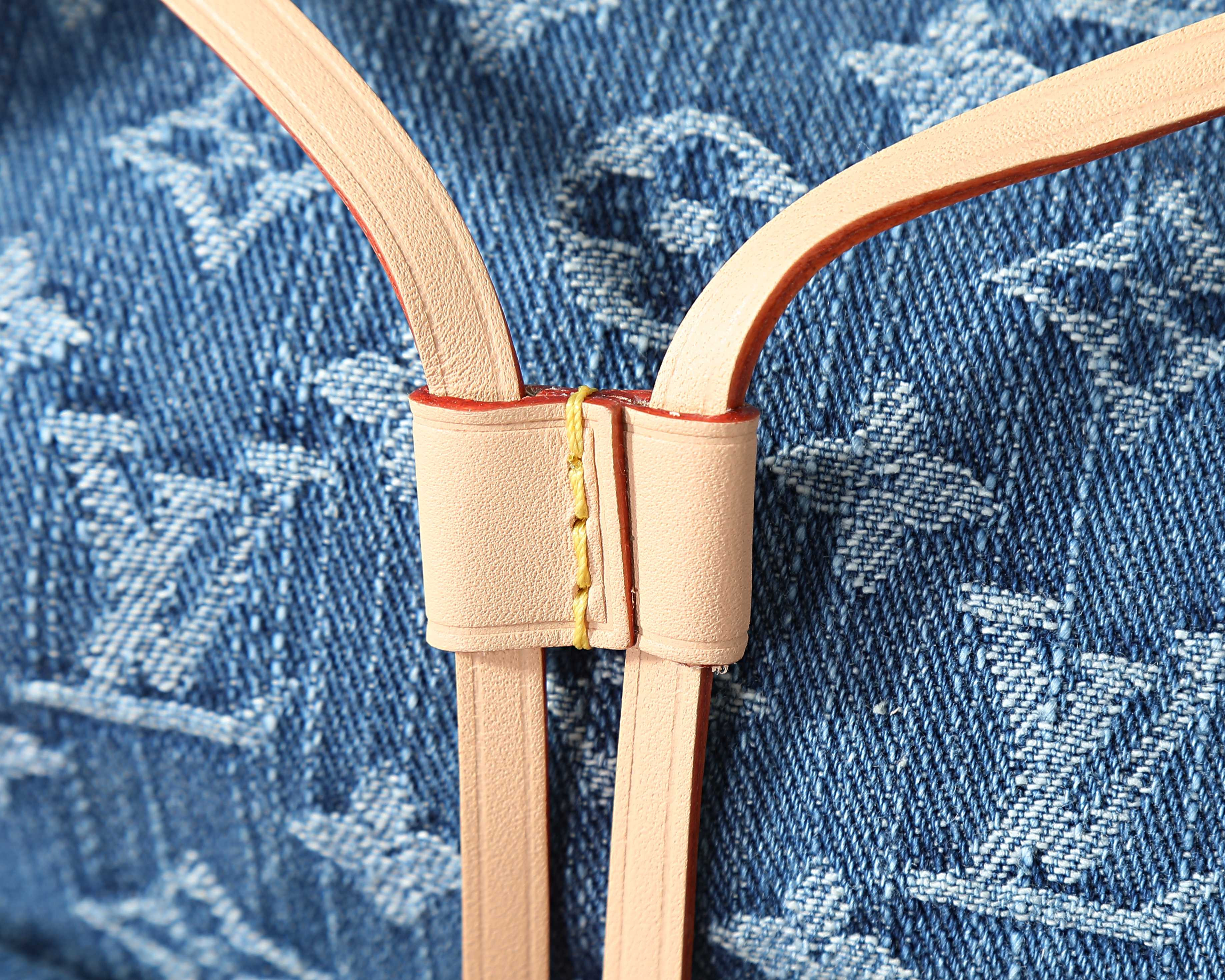 LV Montsouris Cargo Backpack M27330 32x30.5x16cm