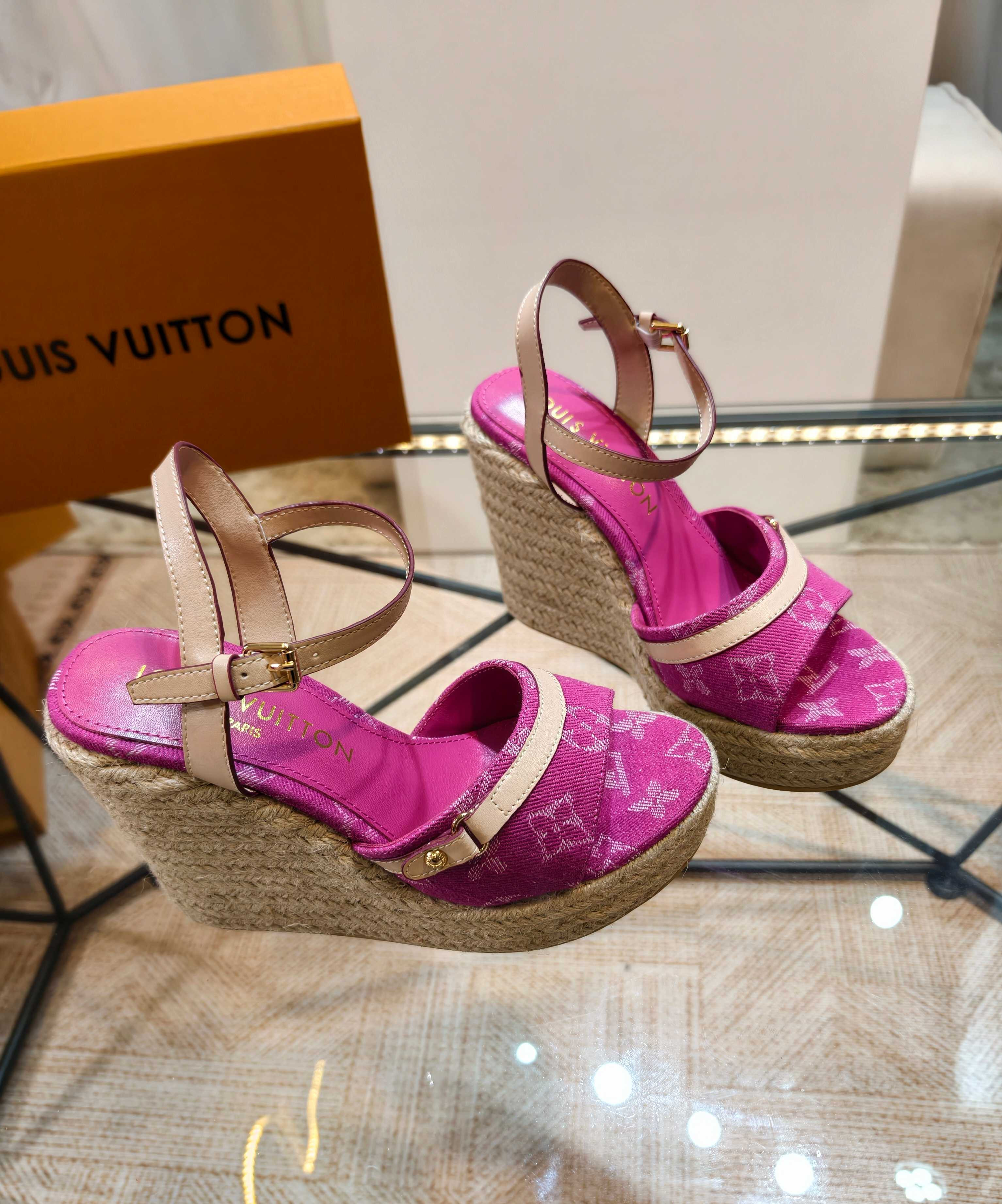 UA LV Helios Wedge Sandal