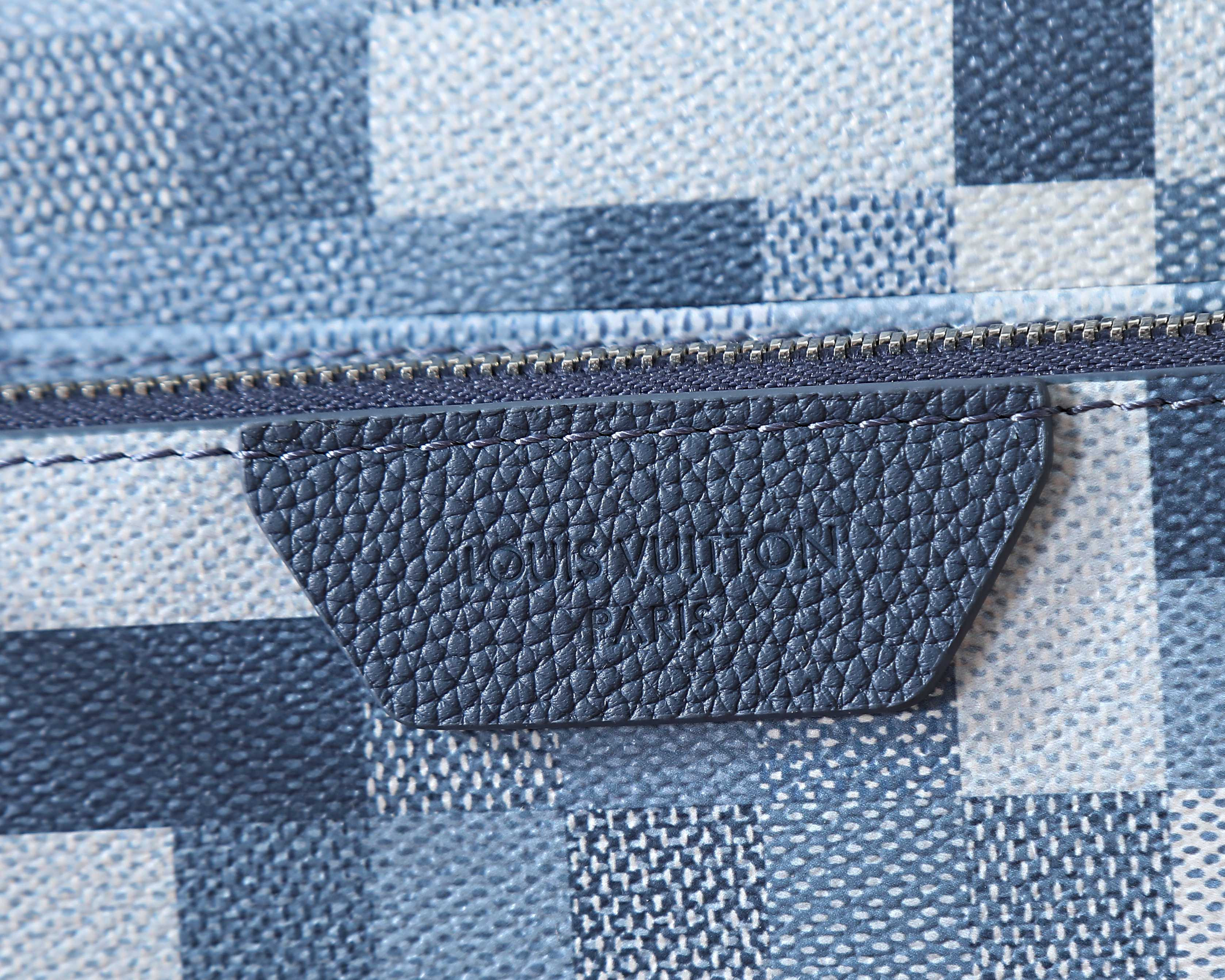 LV TRIO Messenger Bag M28601 25x18.5x7cm