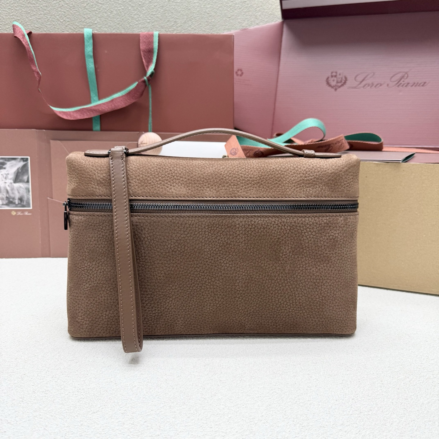 L**o p*ana extra pouch l29 29x18x5cm