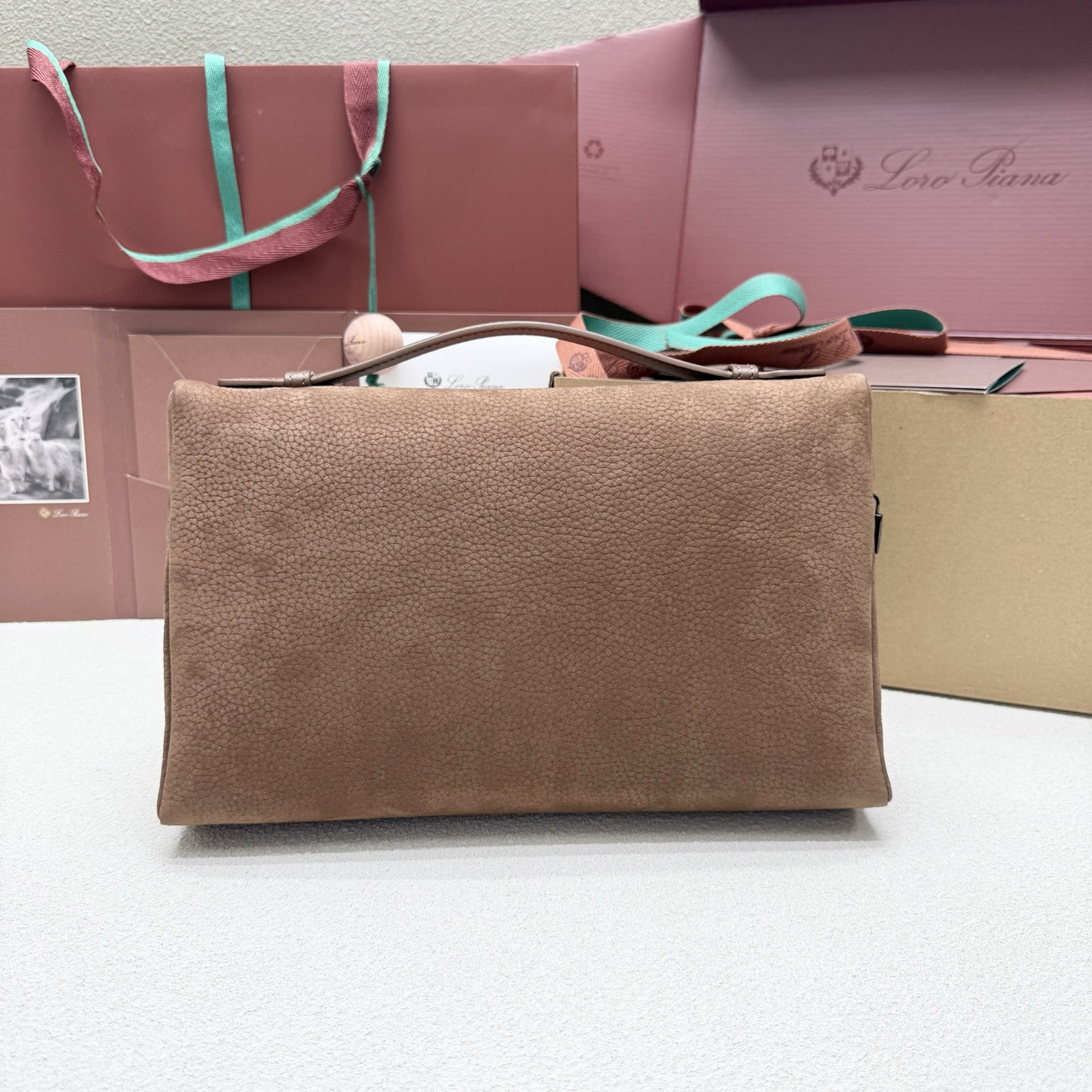 L**o p*ana extra pouch l29 29x18x5cm
