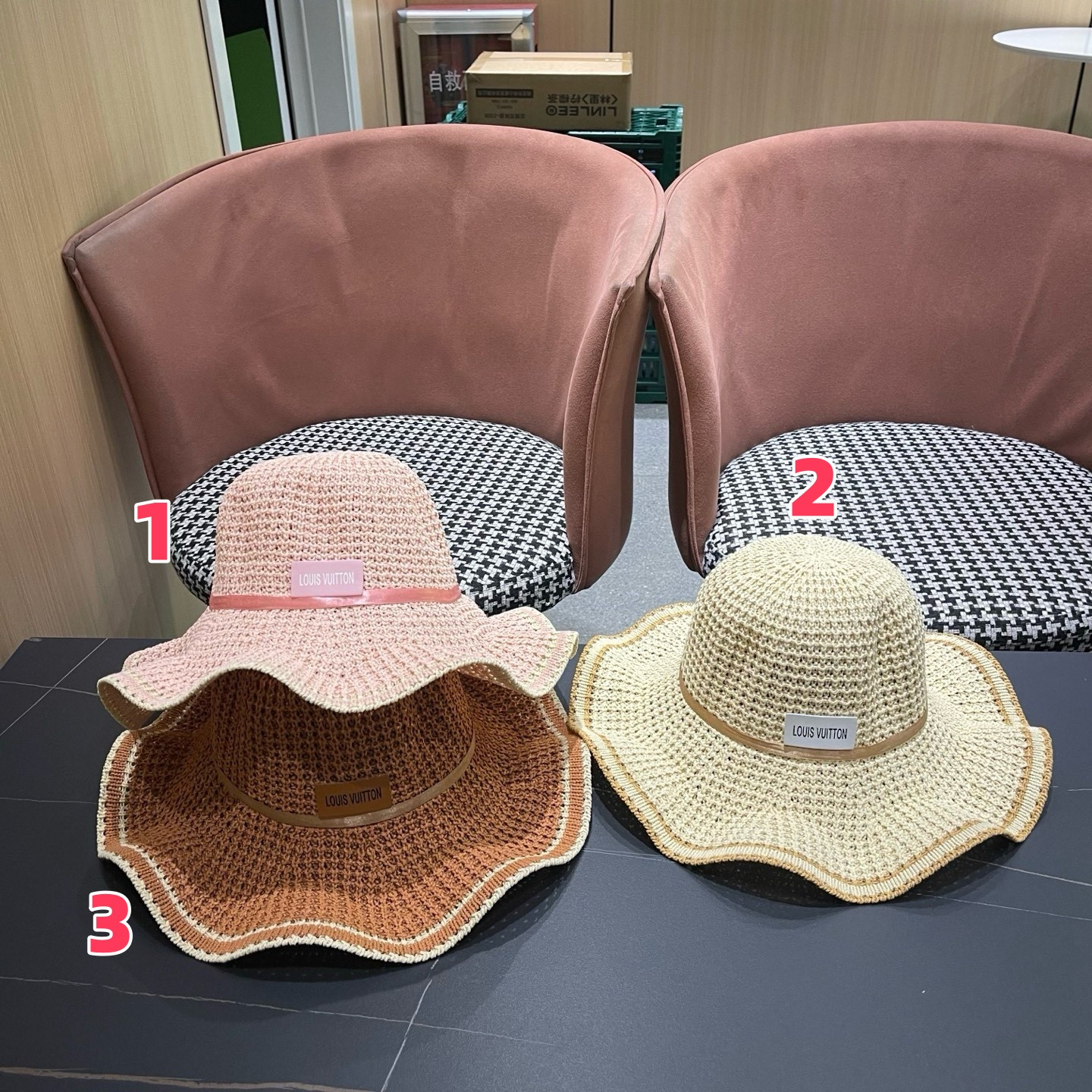 l0*is V*t0n straw hat