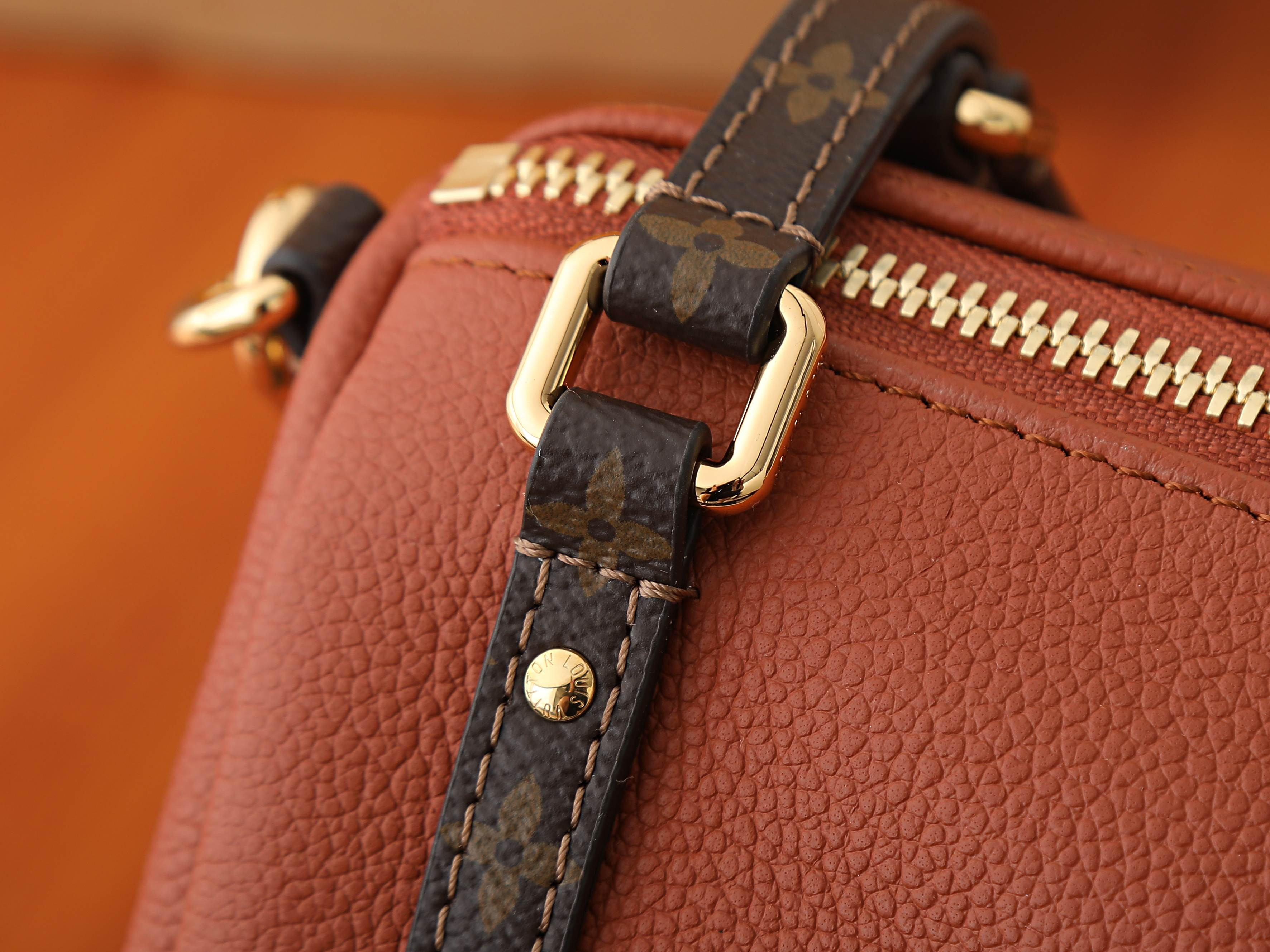 LV Express PM M29428 26x17x13.5cm