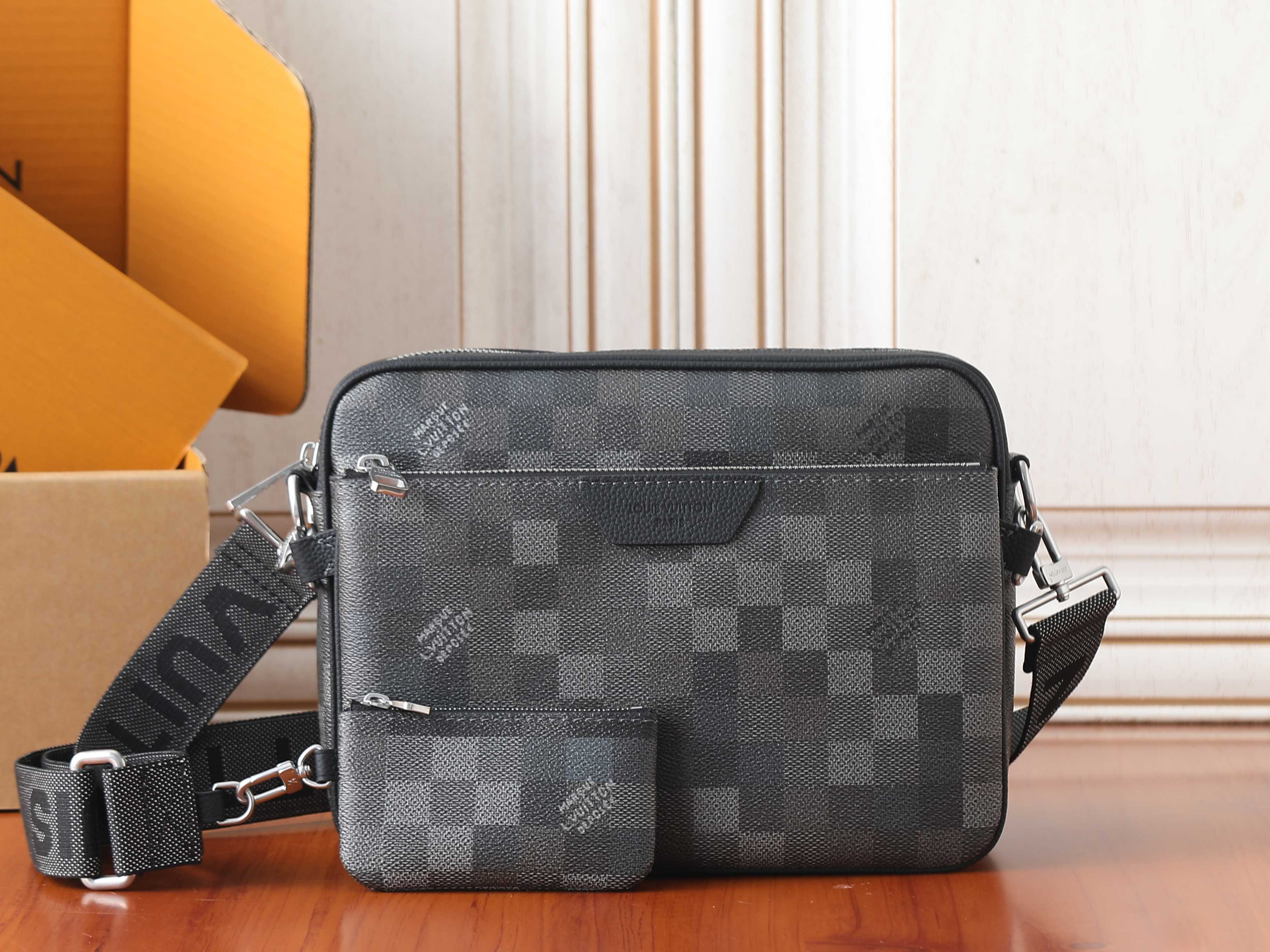 LV Trio Messenger Bag M28602 25x18.5x7cm