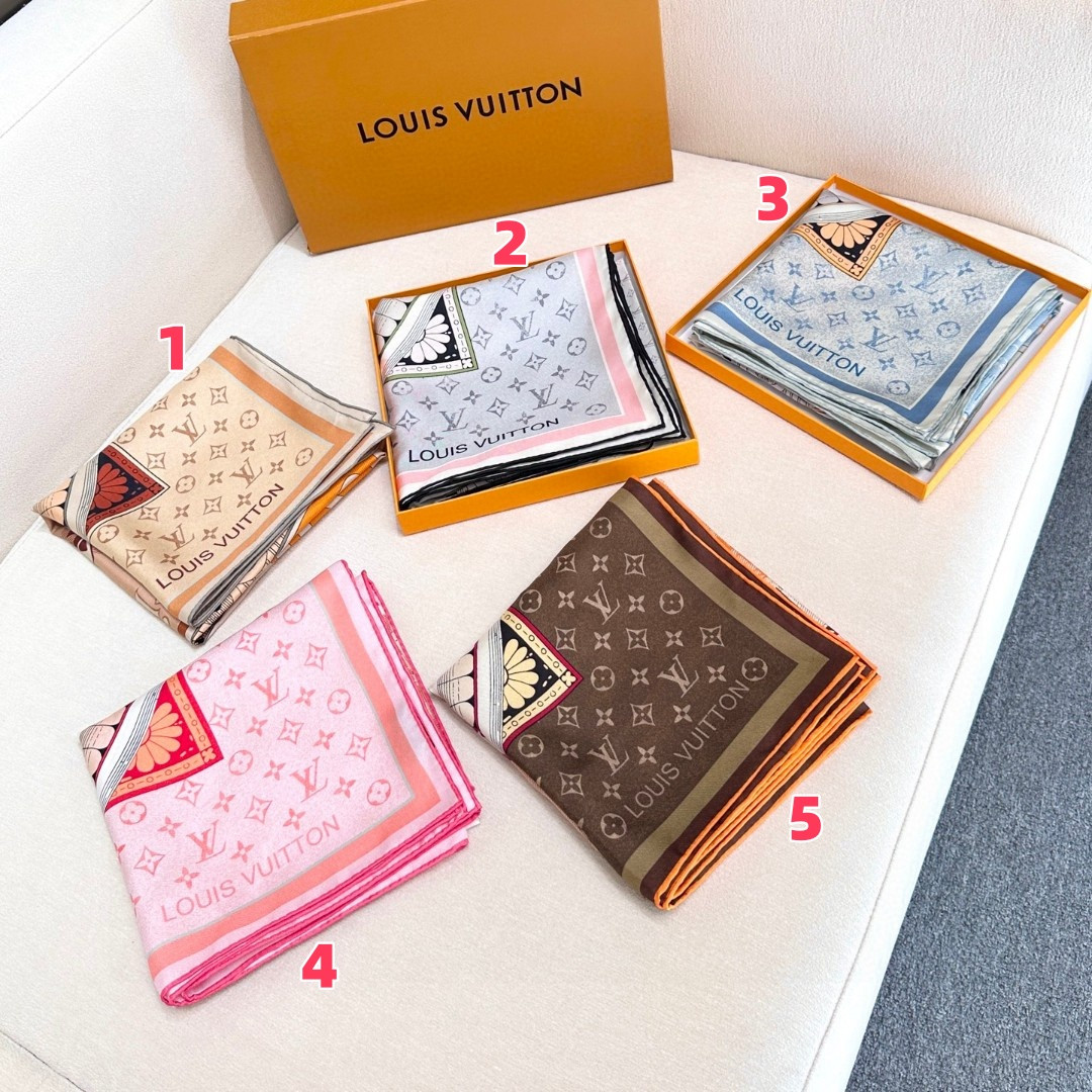 LV silk scarf 90x90cm