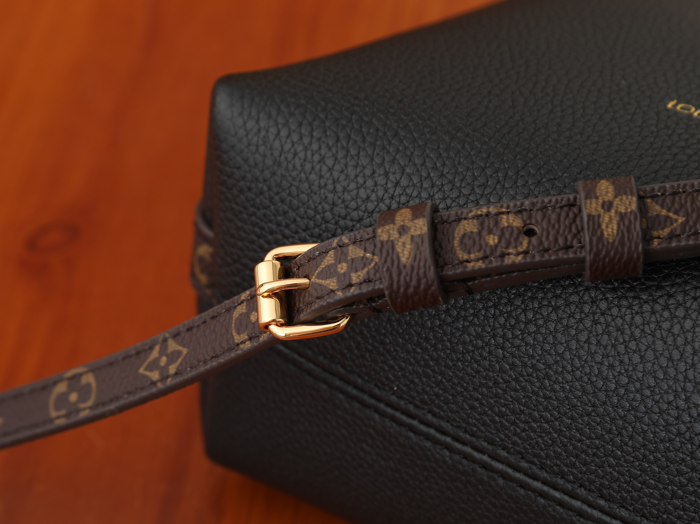 LV Multipass Mini M2A840 17.5x18x9.5cm