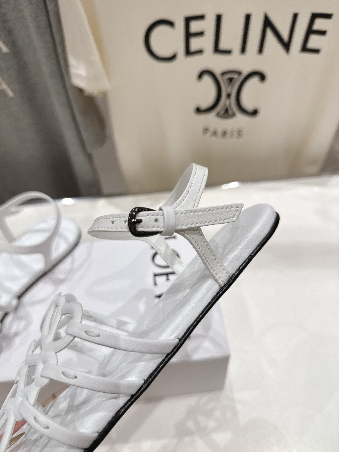 ua L0ew* petal anagram sandal