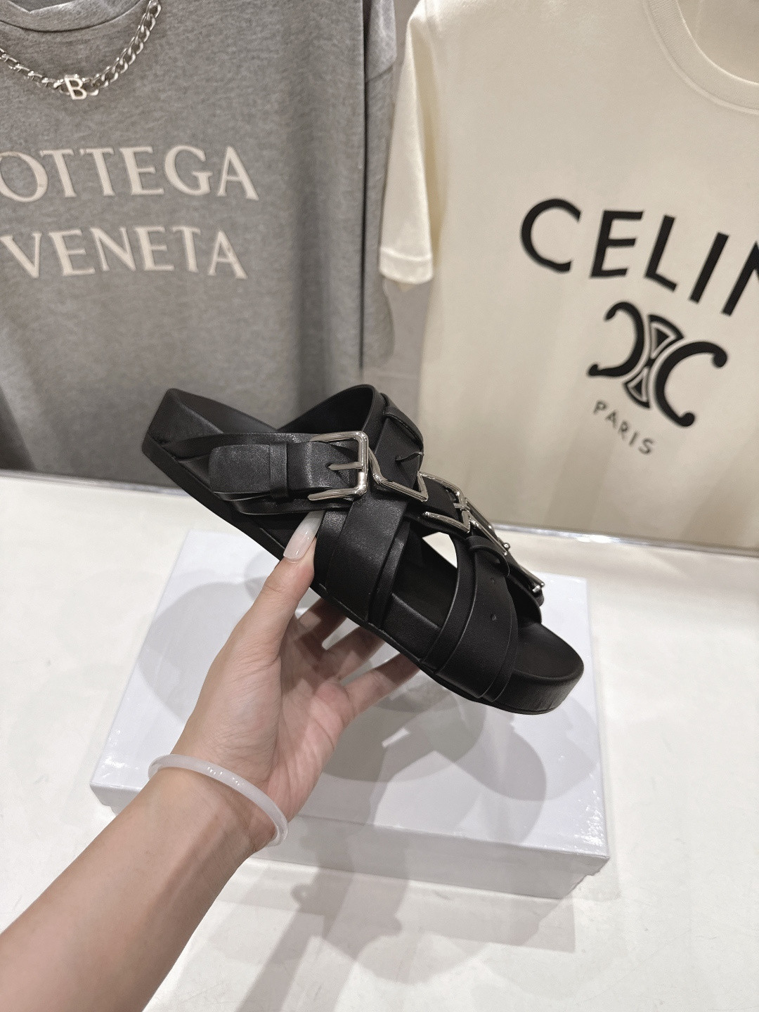 ua L0ew* type fussbett sandal