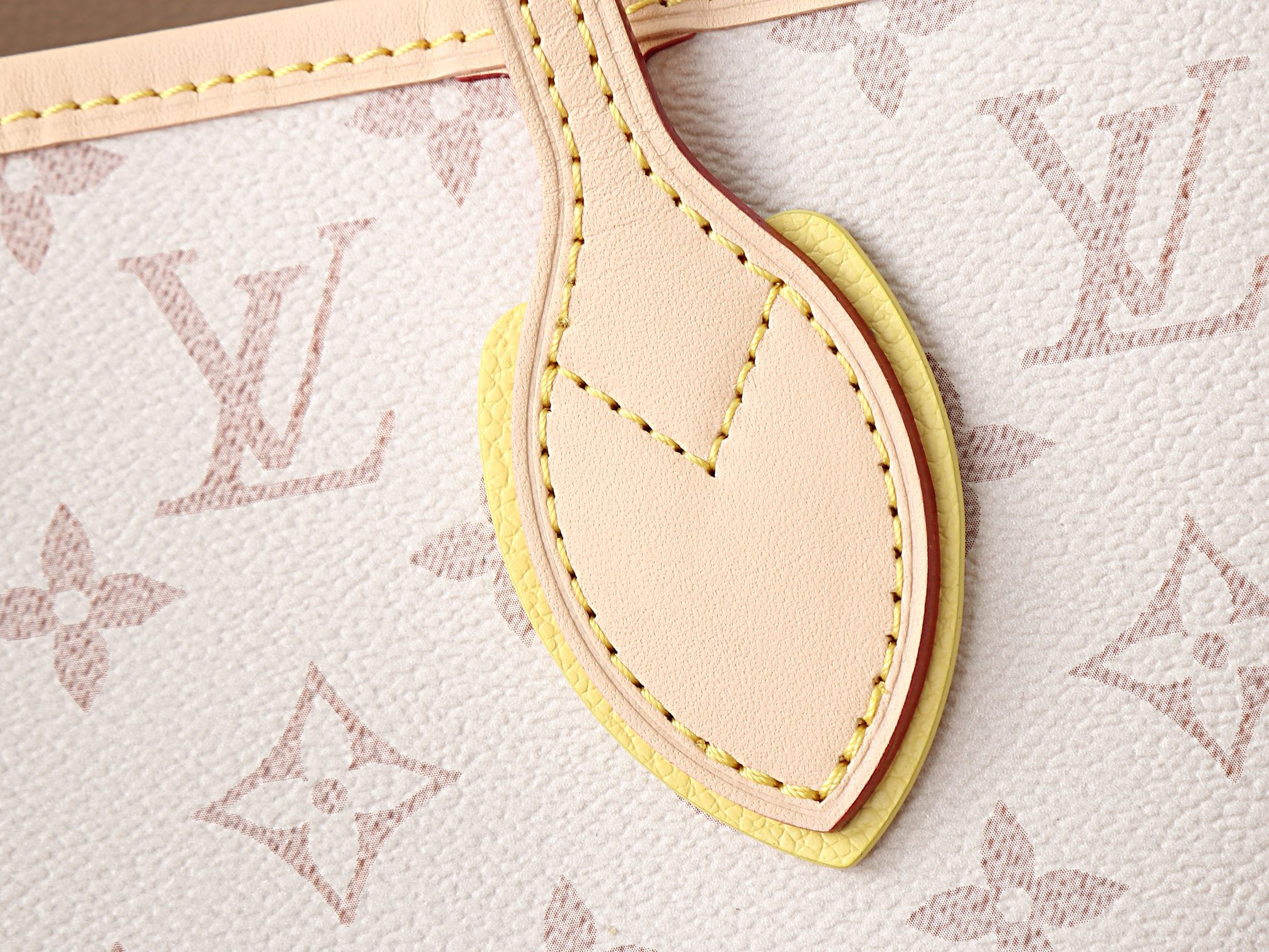 LV Neverfull Inside Out MM M2A095 31x28x14cm Without Box